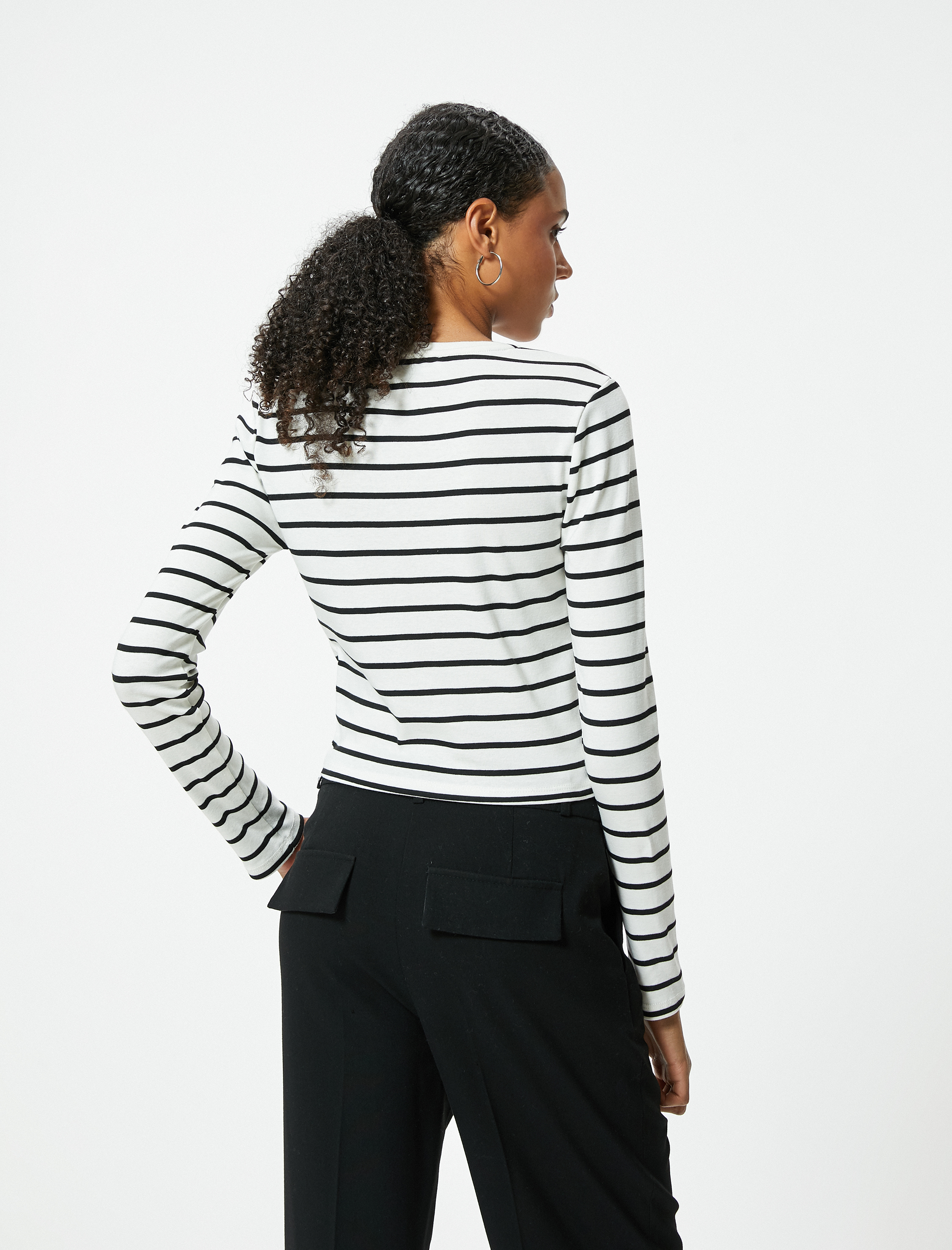   Uzun Kollu Bisiklet Yaka Çizgili Slim Fit Crop Tişört