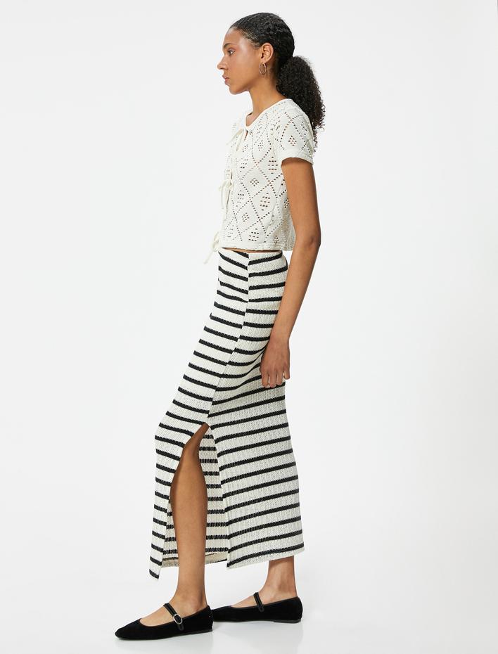  Uzun Etek Kroşe Yırtmaç Detaylı