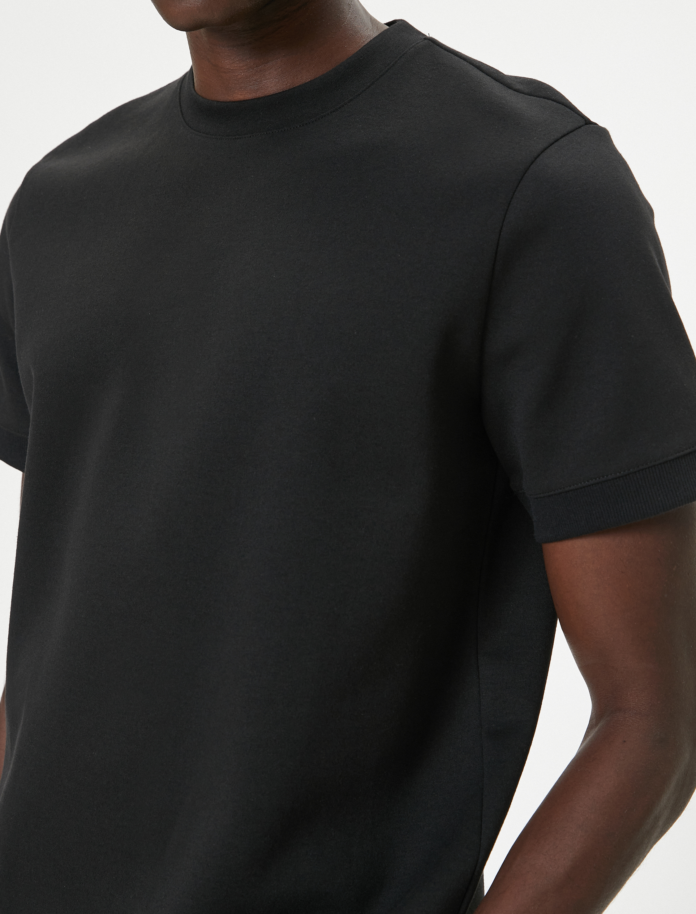   Basic Tişört Bisiklet Yaka Kısa Kollu Dokulu Pamuklu