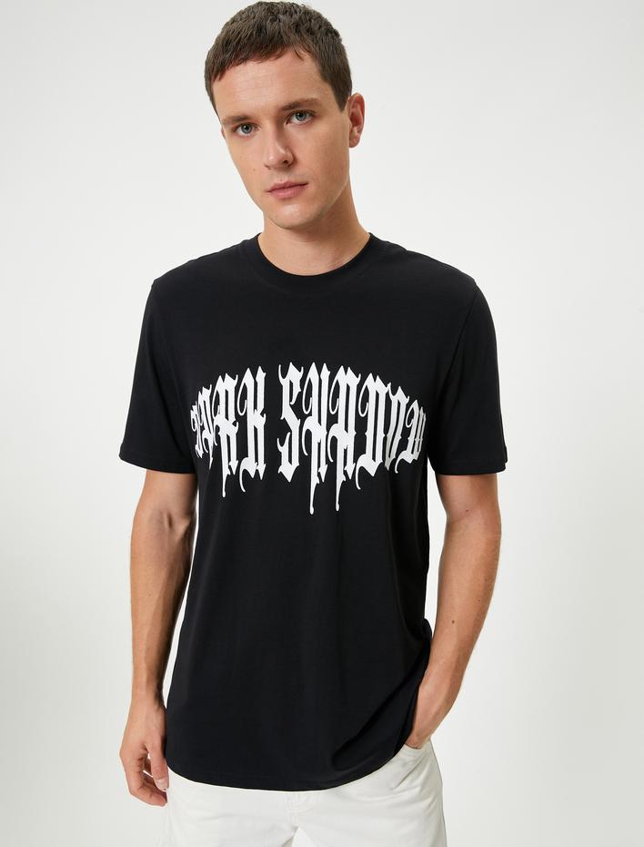  Kısa Kollu Bisiklet Yaka Pamuklu Slogan Baskılı Tişört