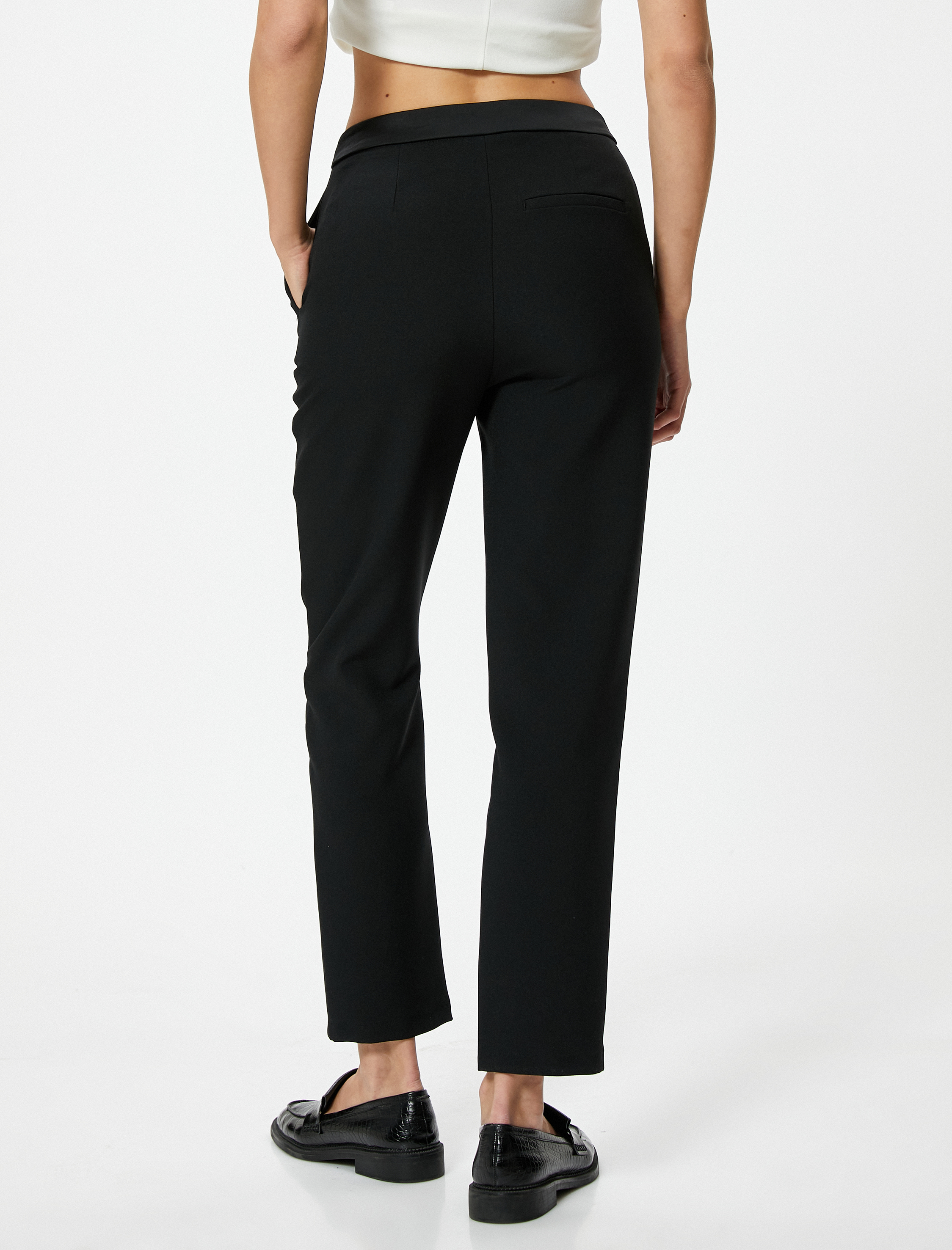   Havuç Kesim Standart Bel Cepli Kumaş Pantolon