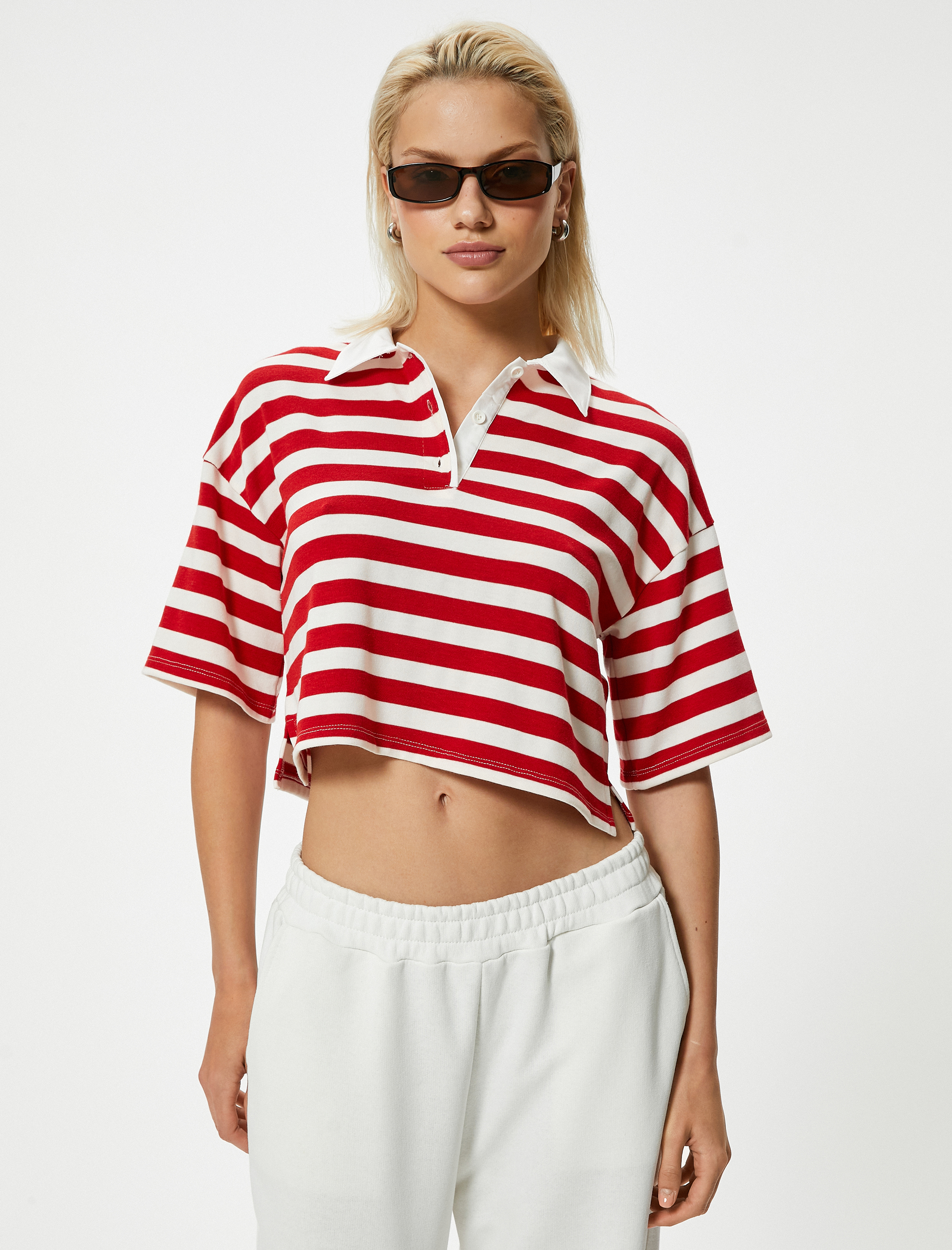   Polo Yaka Crop Tişört Kısa Kollu Düğmeli İnce Örme Kumaş