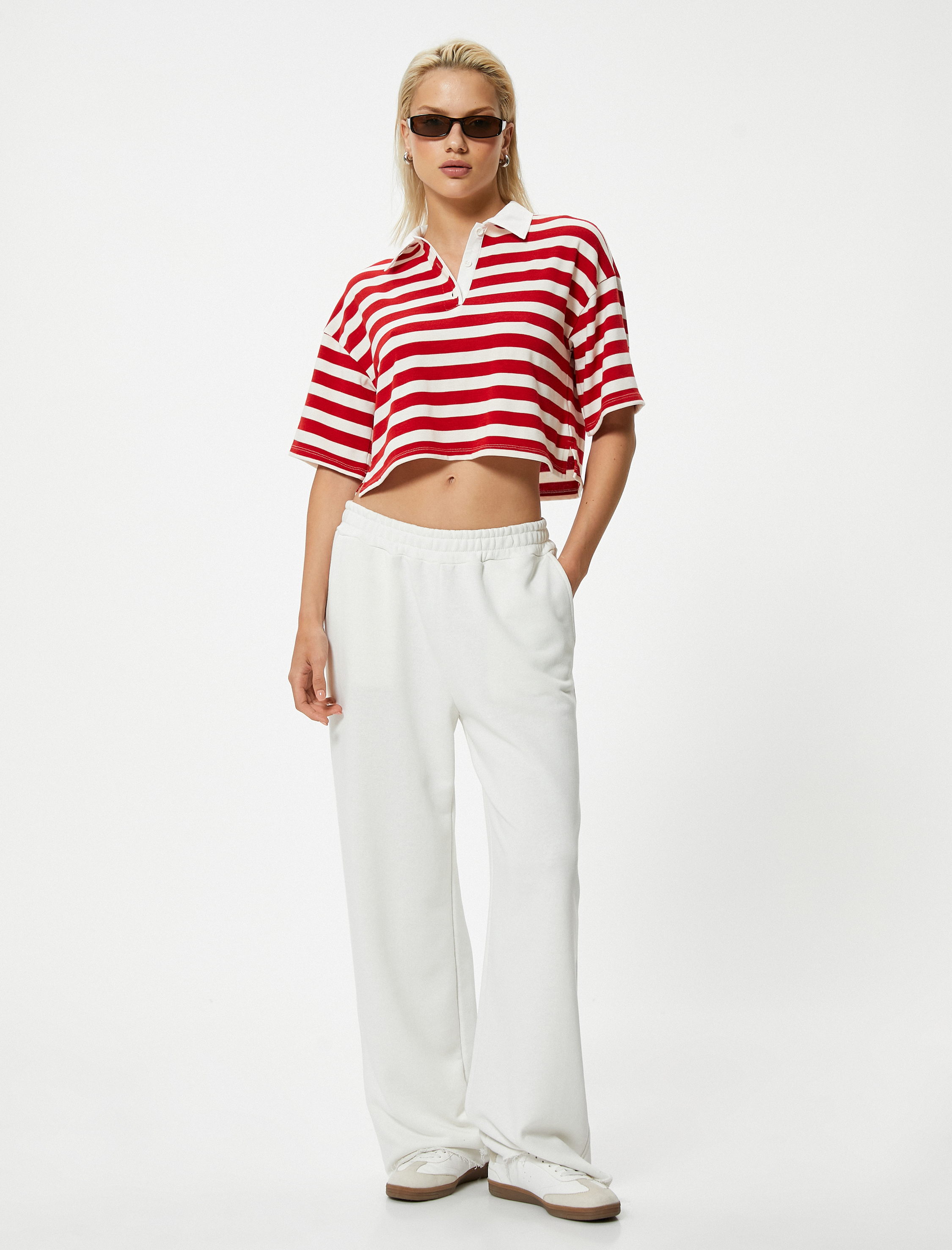   Polo Yaka Crop Tişört Kısa Kollu Düğmeli İnce Örme Kumaş