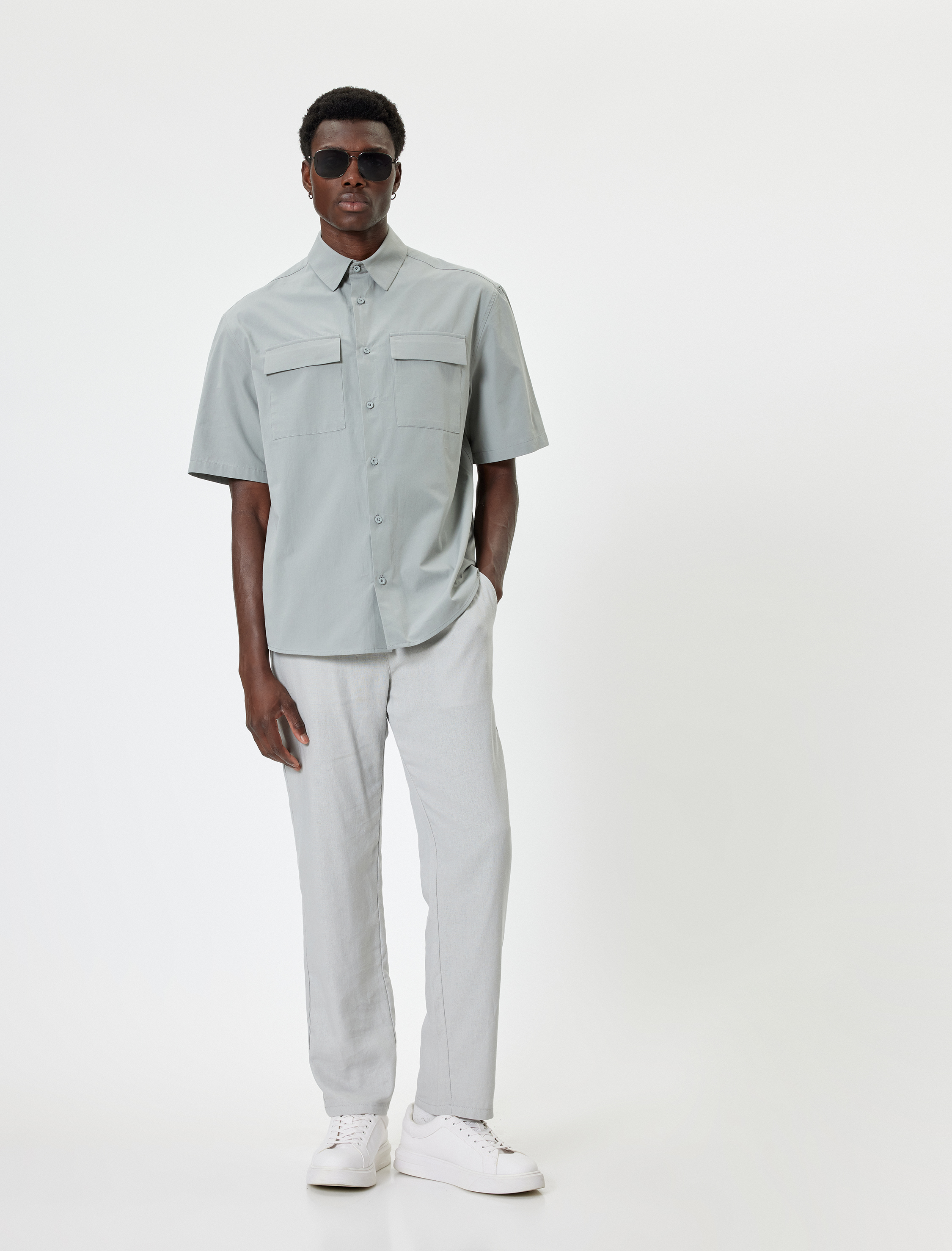 Kısa Kollu Gömlek Cep Detaylı Düğmeli Klasik Yaka Regular Fit