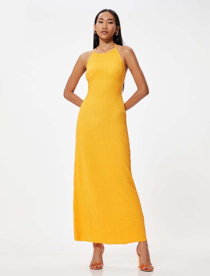  Uzun Halter Yaka Kalem Elbise Dokulu Sırt Detaylı