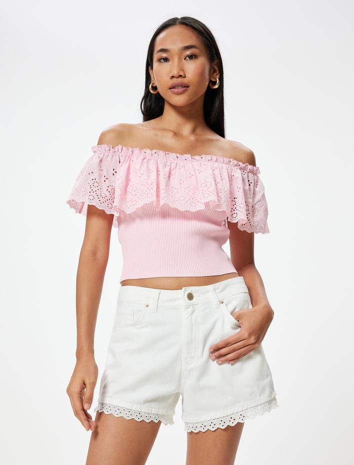  Koton X Sibil Çetinkaya - Paçası Dantelli Mini Şort