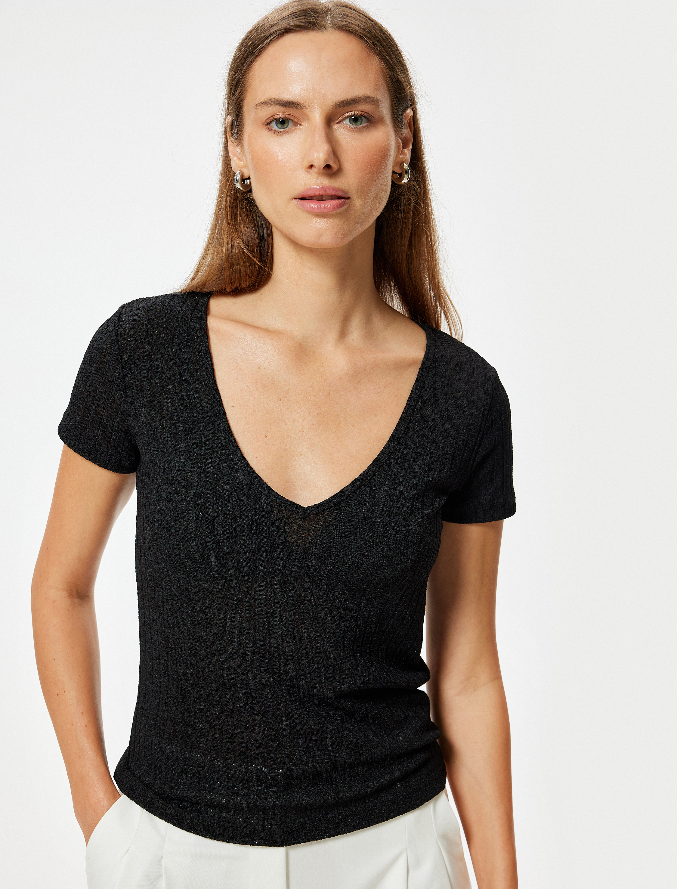   Yarı Transparan V Yaka Tişört Kısa Kollu Dokulu