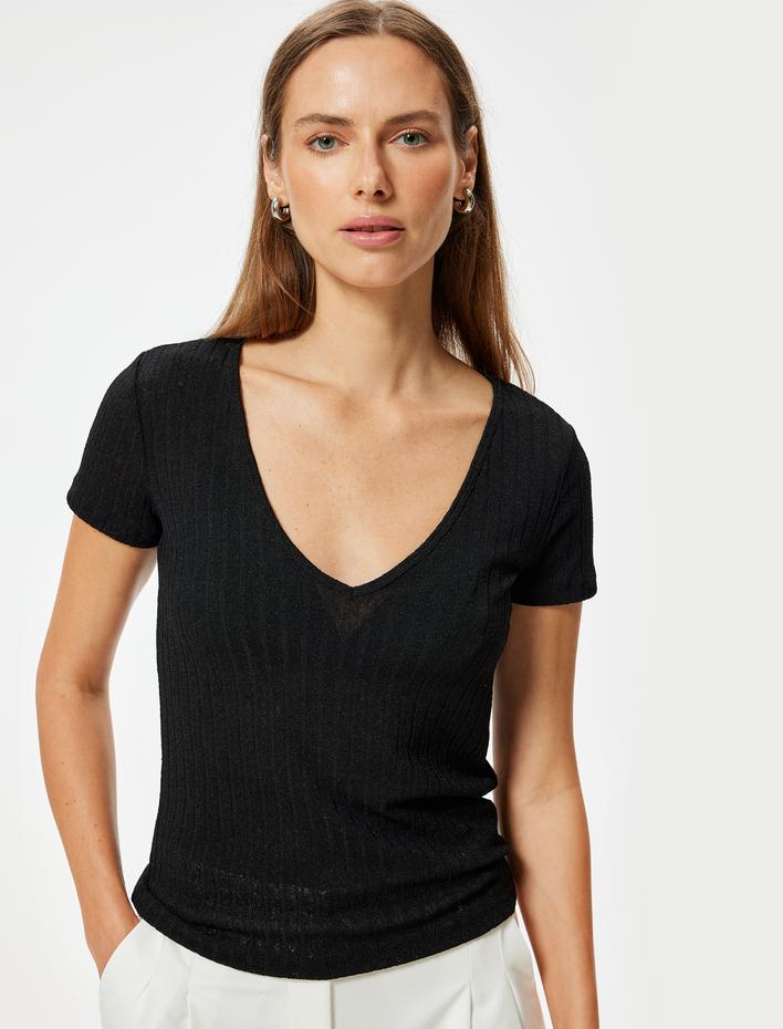  Yarı Transparan V Yaka Tişört Kısa Kollu Dokulu