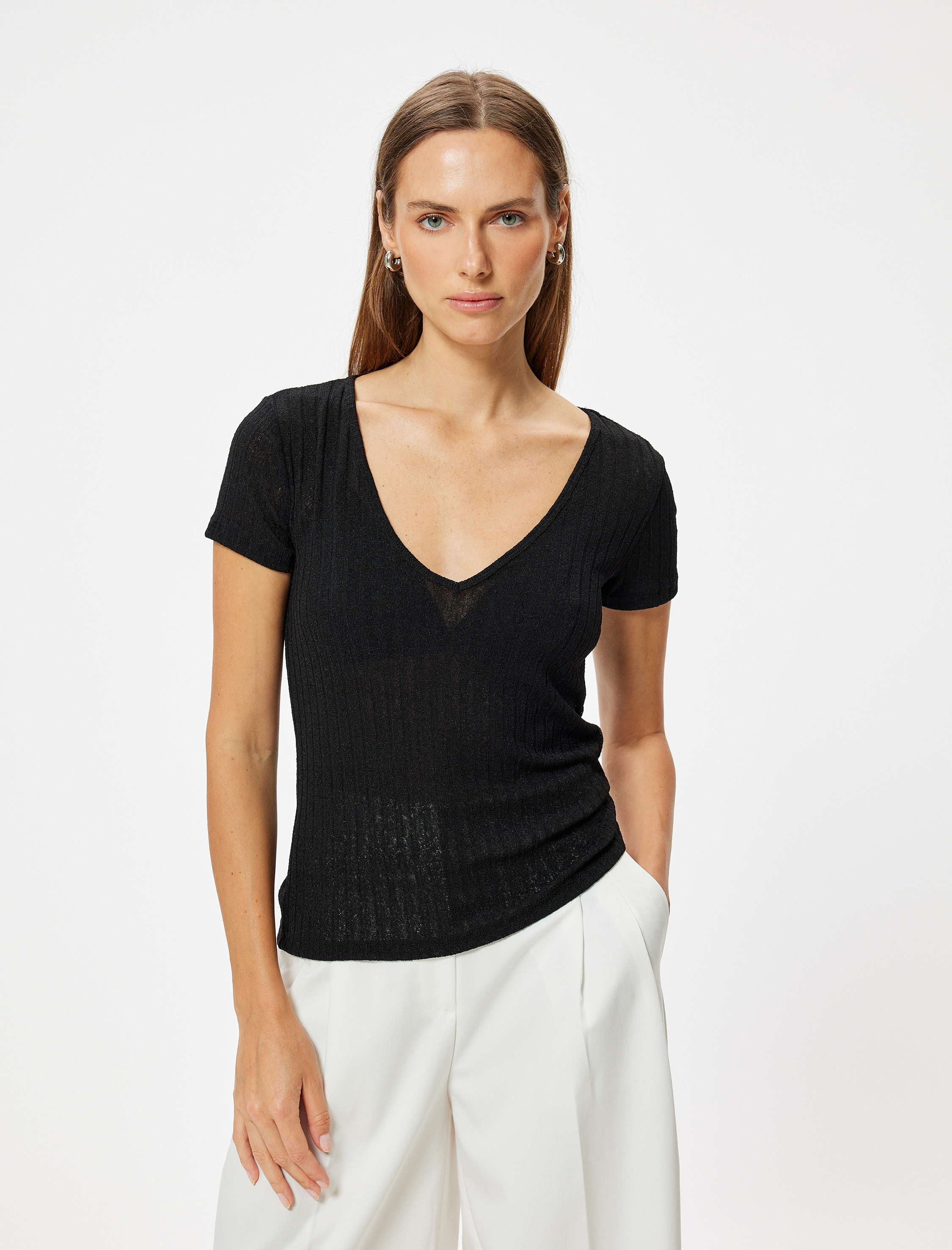   Yarı Transparan V Yaka Tişört Kısa Kollu Dokulu