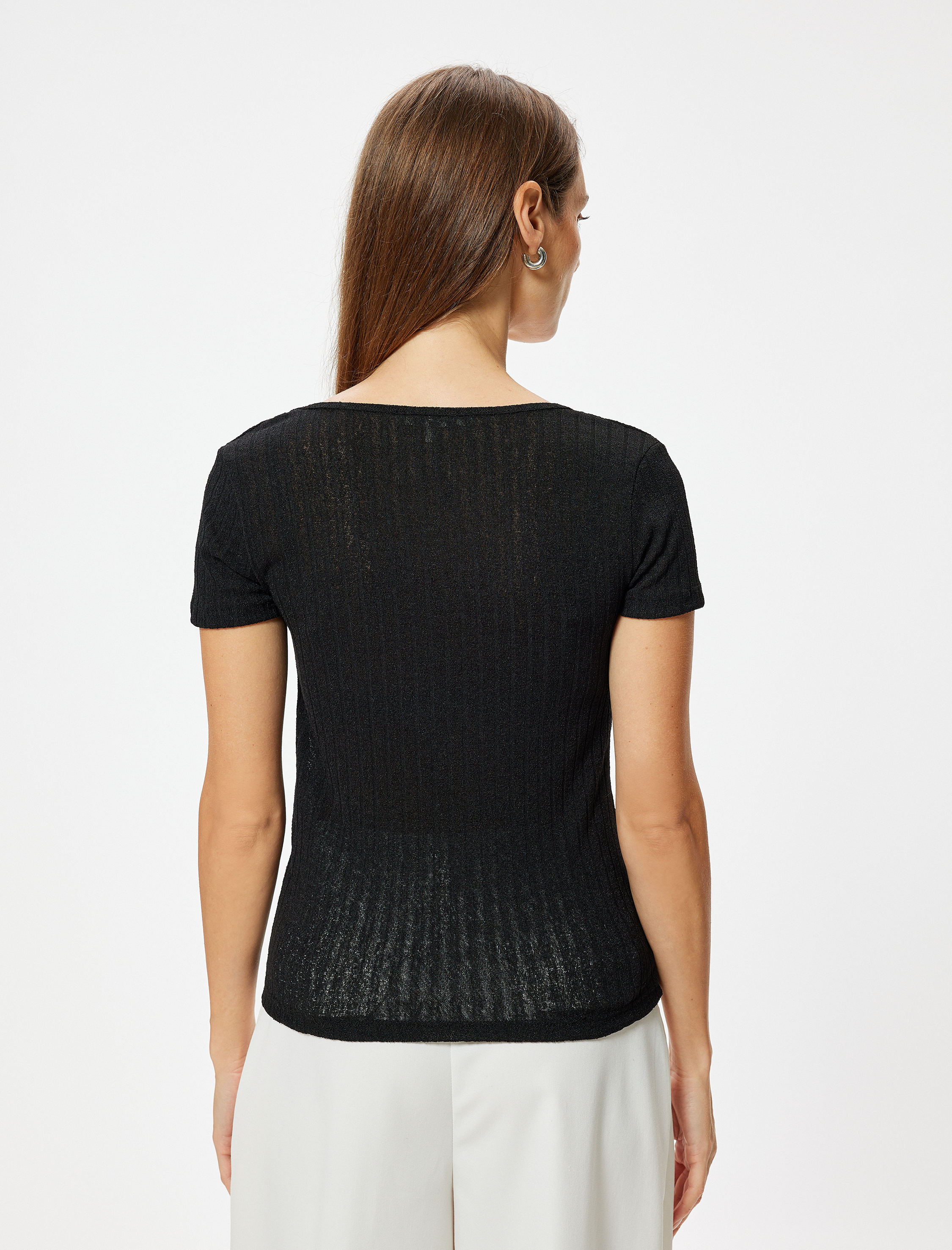   Yarı Transparan V Yaka Tişört Kısa Kollu Dokulu