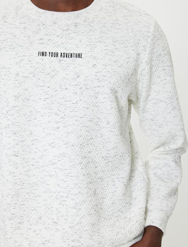 Slogan İşlemeli Sweatshirt Dokulu Bisiklet Yaka Uzun Kollu_4