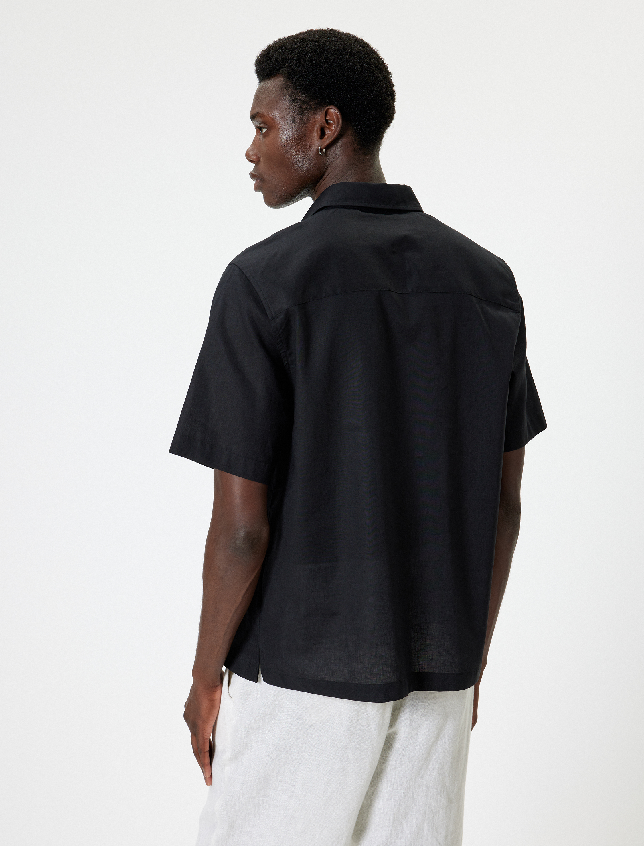   Pamuk Keten Karışımlı Gömlek Basic Kısa Kollu Cep Detaylı Regular Fit