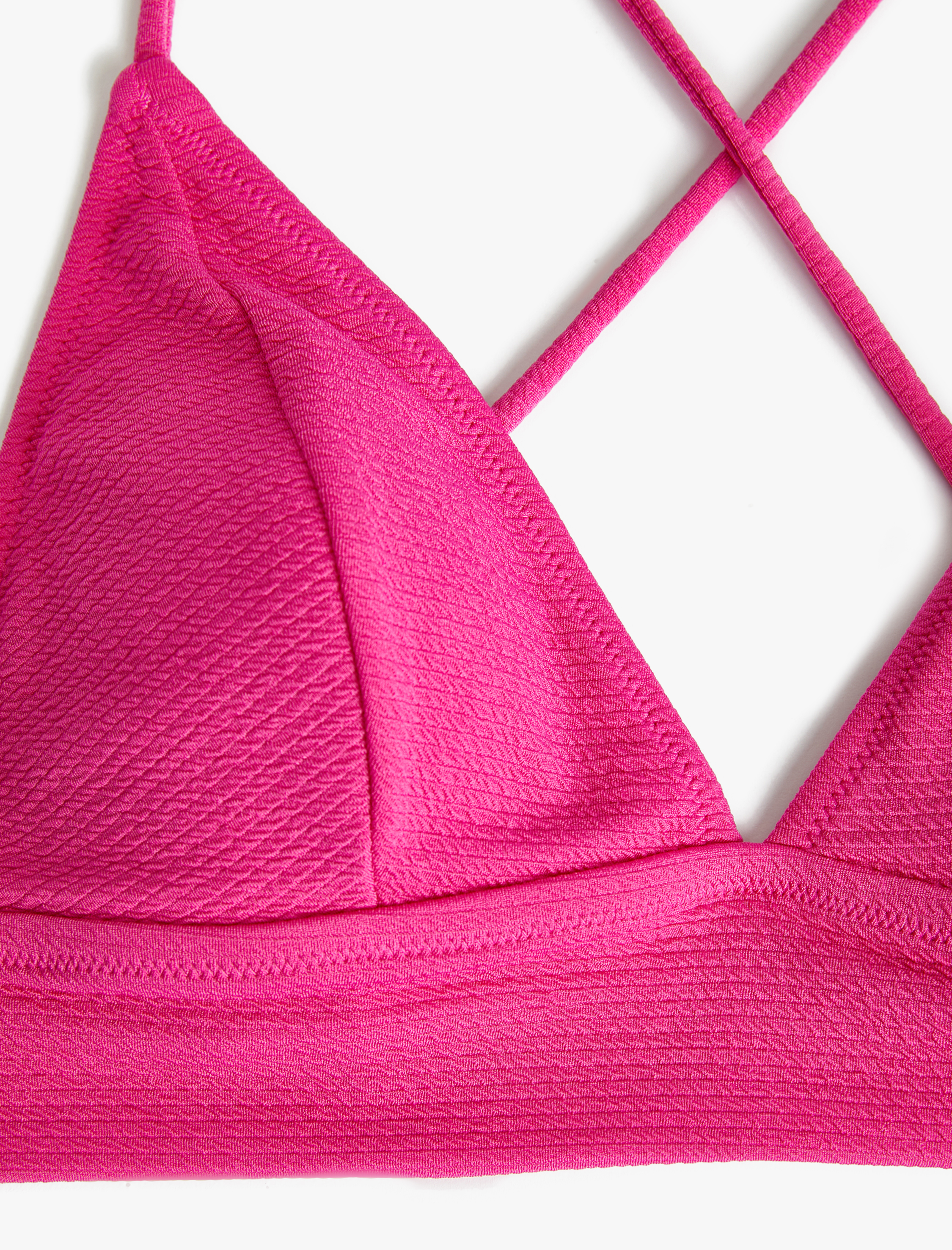   Üçgen Bikini Üstü Dokulu Çapraz Askılı Kaplı