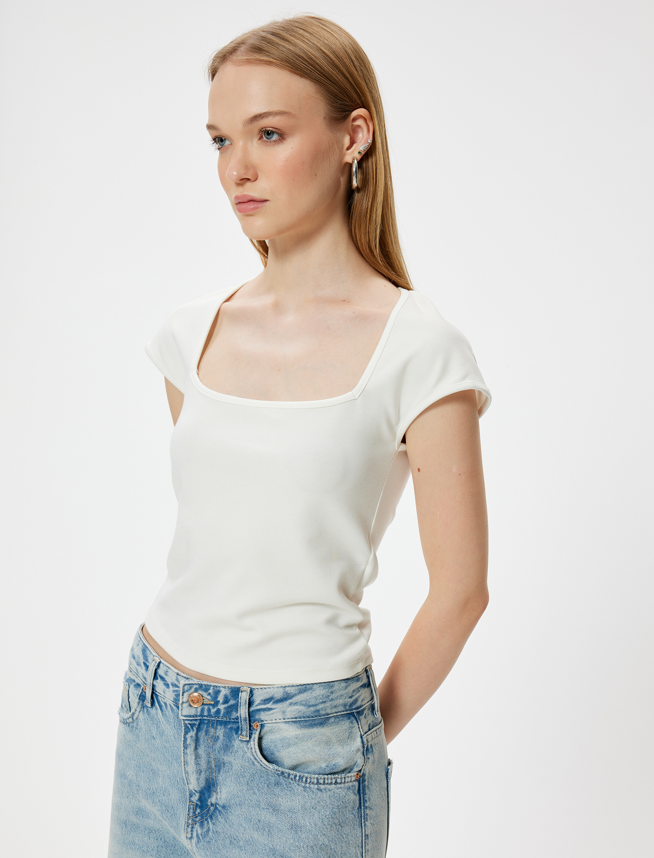   Basic Tişört Kısa Kollu Kare Yaka Slim Fit Viskon Karışımlı