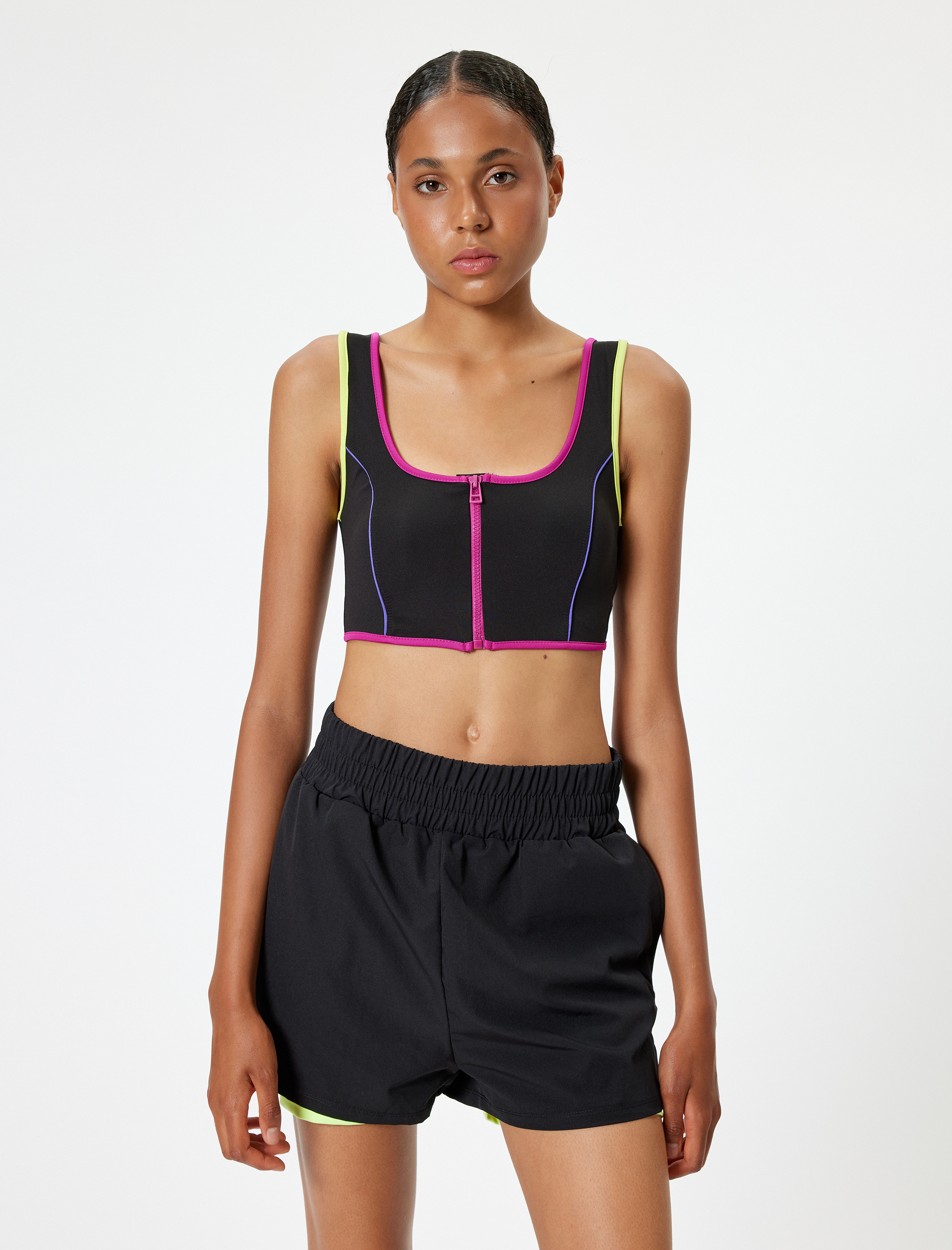   Sporcu Sütyeni Fermuarlı Şerit Detaylı U Yaka Kaplı Slim Fit İnterlok