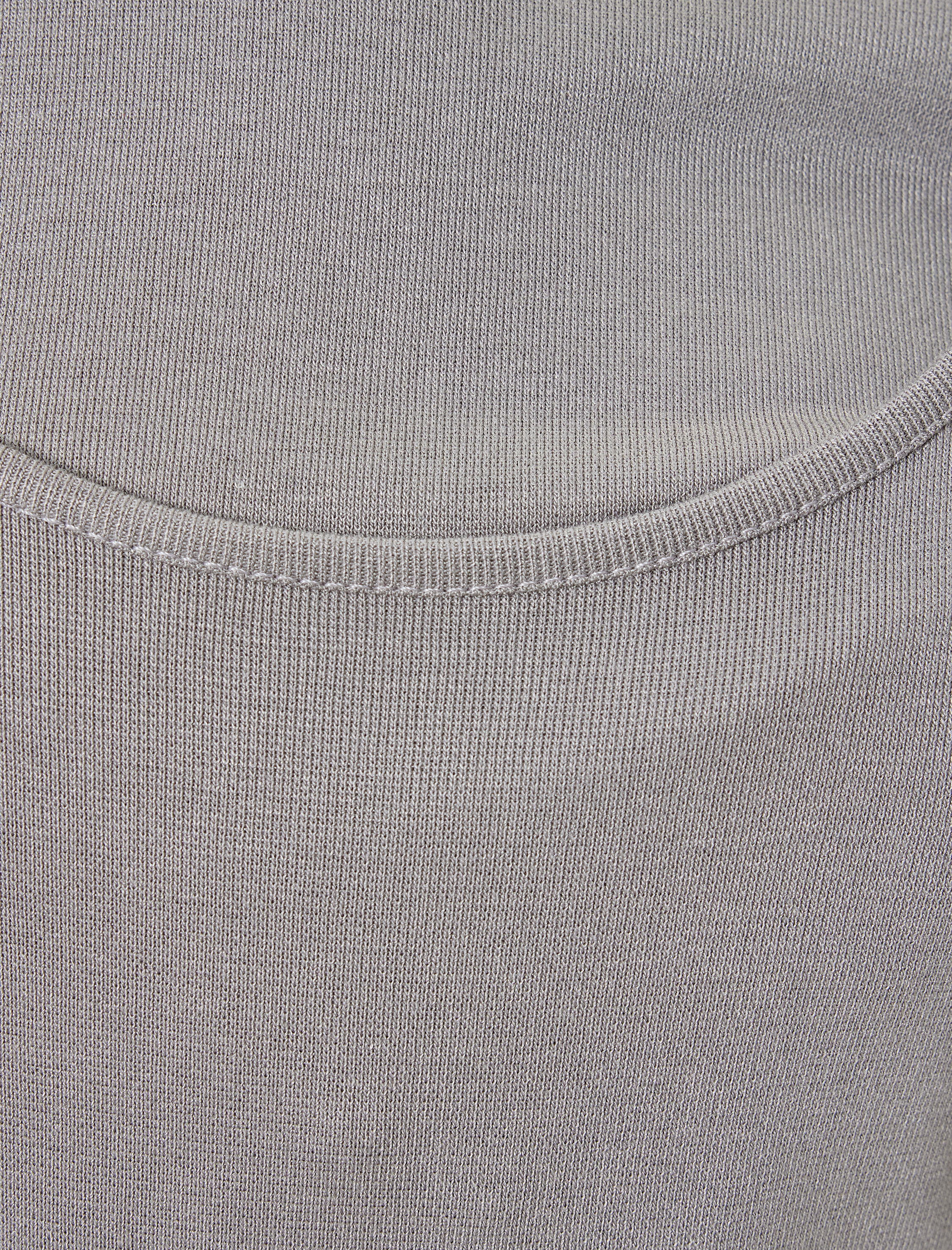   Uzun Kollu Balıkçı Yaka Pencere Detaylı Viskon Tişört