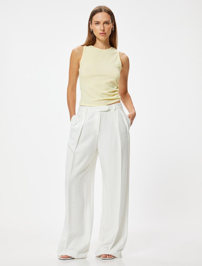  Dokulu Yuvarlak Yaka Atlet