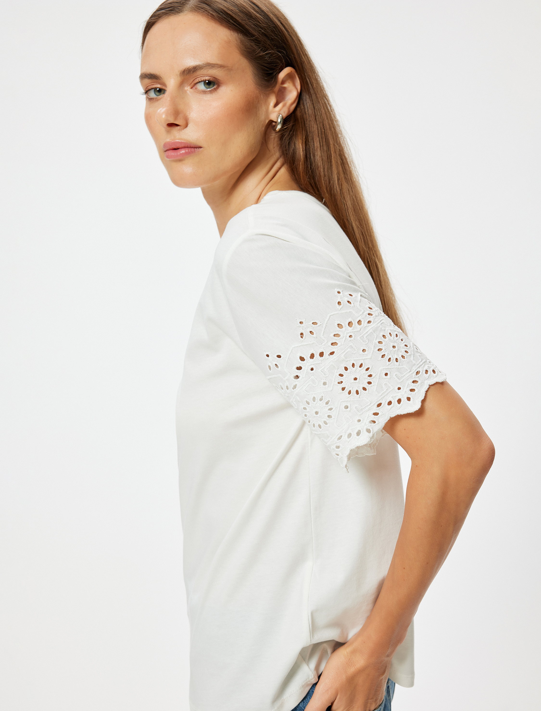   Fisto Detaylı Tişört Kısa Kollu Bisiklet Yaka Pamuklu