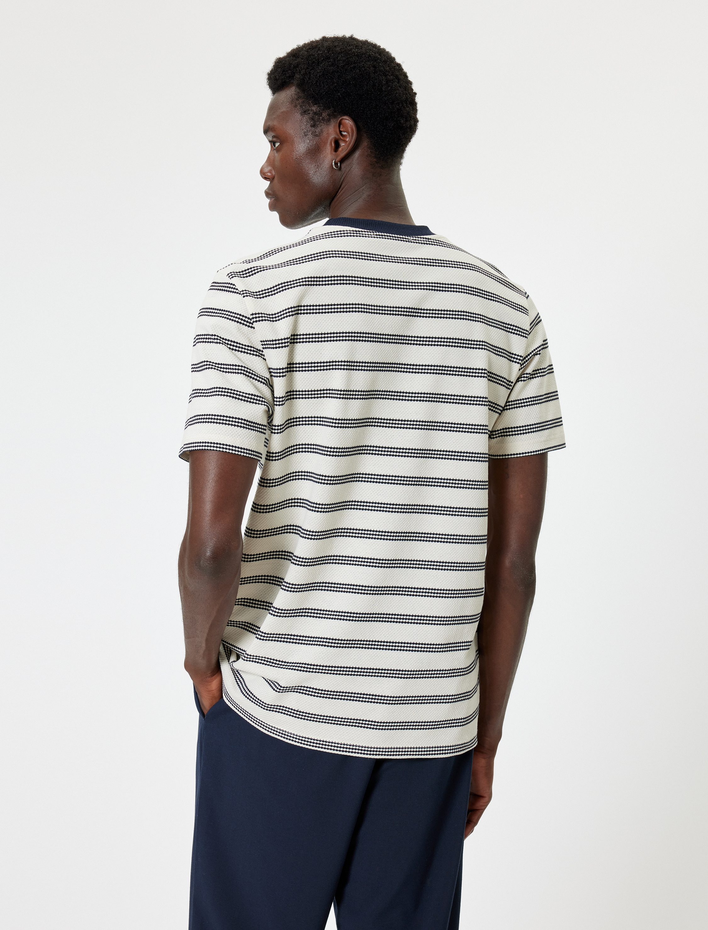   Cep Detaylı Tişört Bisiklet Yaka Kısa Kollu