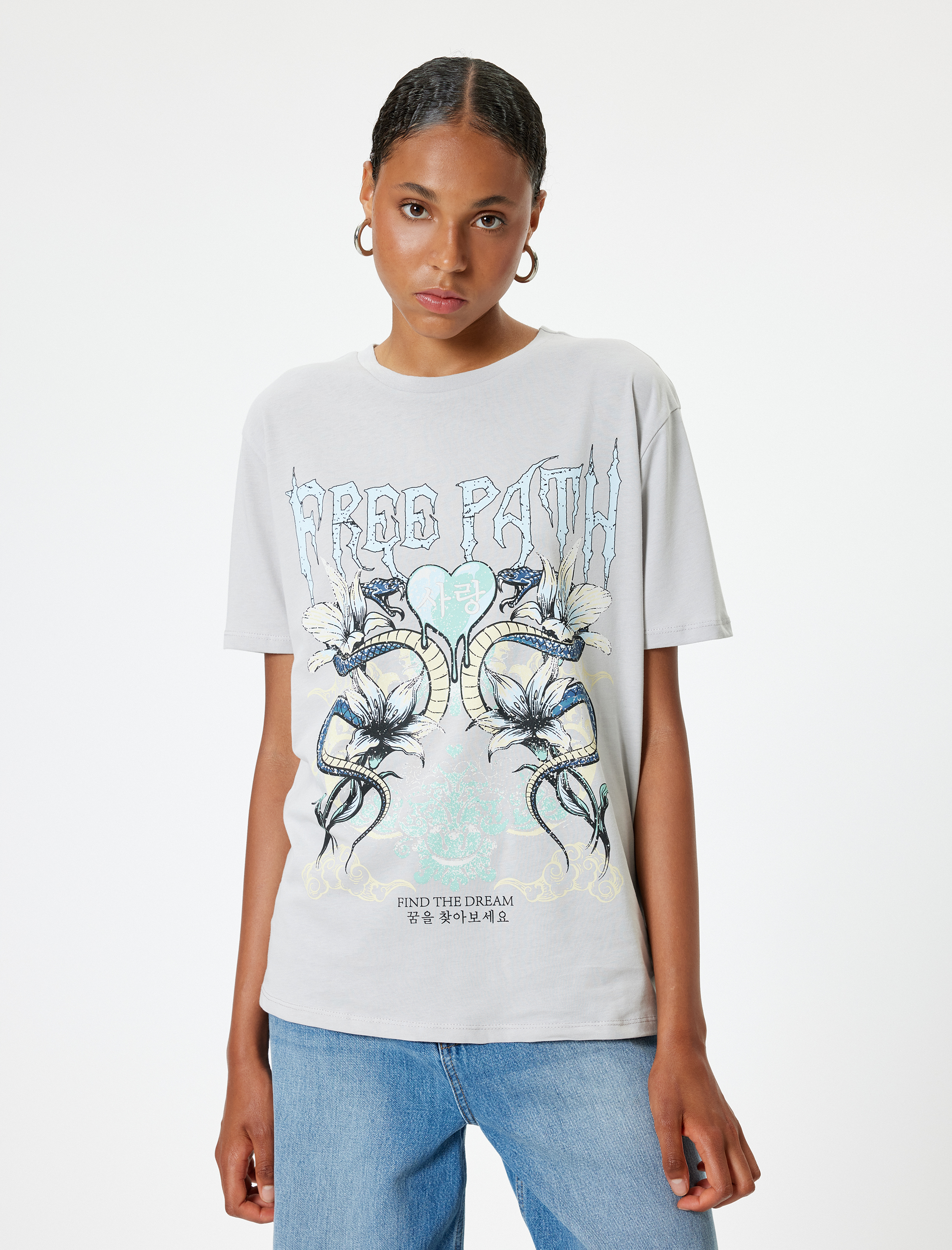   Oversize Tişört Grafiti Baskılı Bisiklet Yaka Kısa Kollu Pamuklu