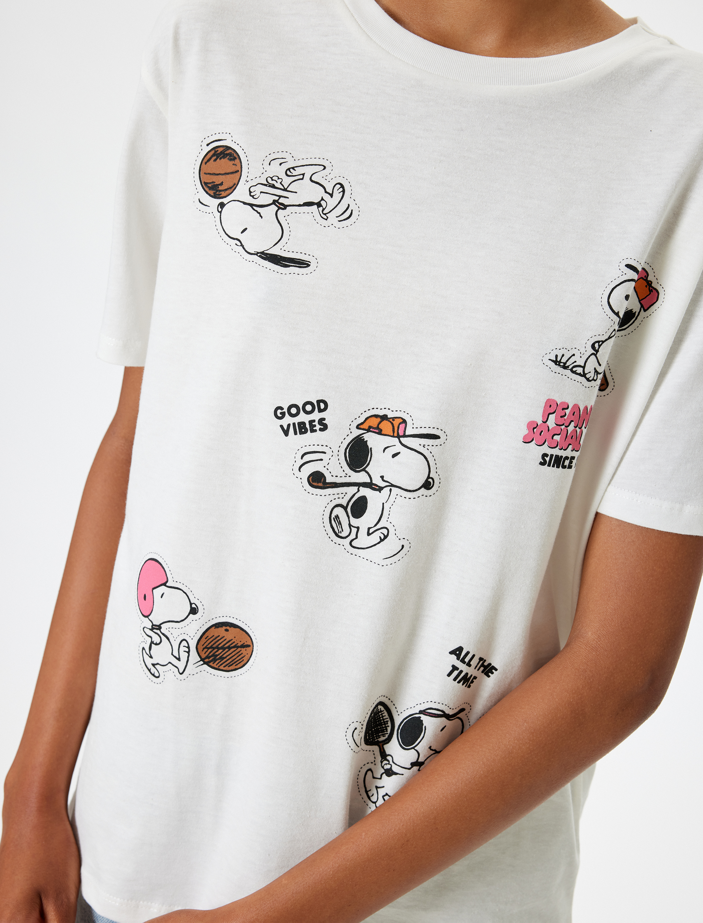   Snoopy Tişört Arkası Baskılı Oversize Kısa Kollu Lisanslı