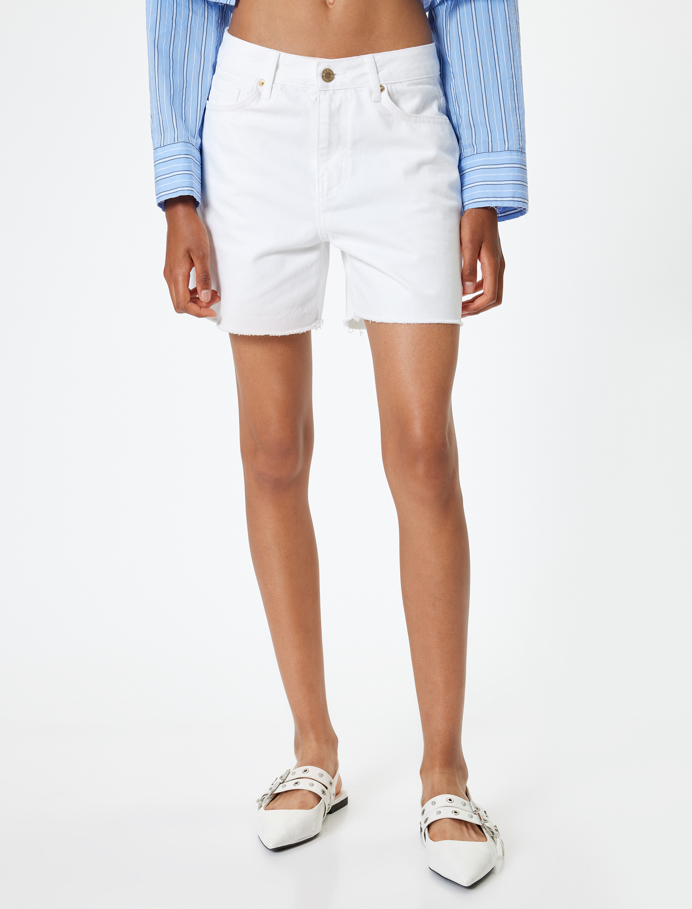   Mini Kot Şort Düğmeli Standart Bel Rahat Kesim Cep Detaylı