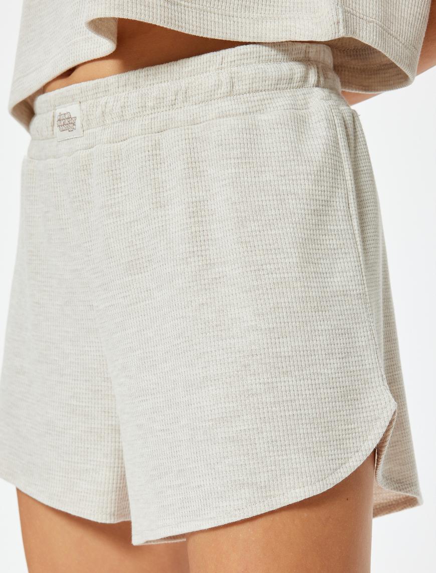   Şort Pijama Altı Beli Lastikli Etiket Detaylı