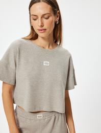 Dokulu Crop Pijama Üstü Kısa Kollu Bisiklet Yaka Rahat Kalıp