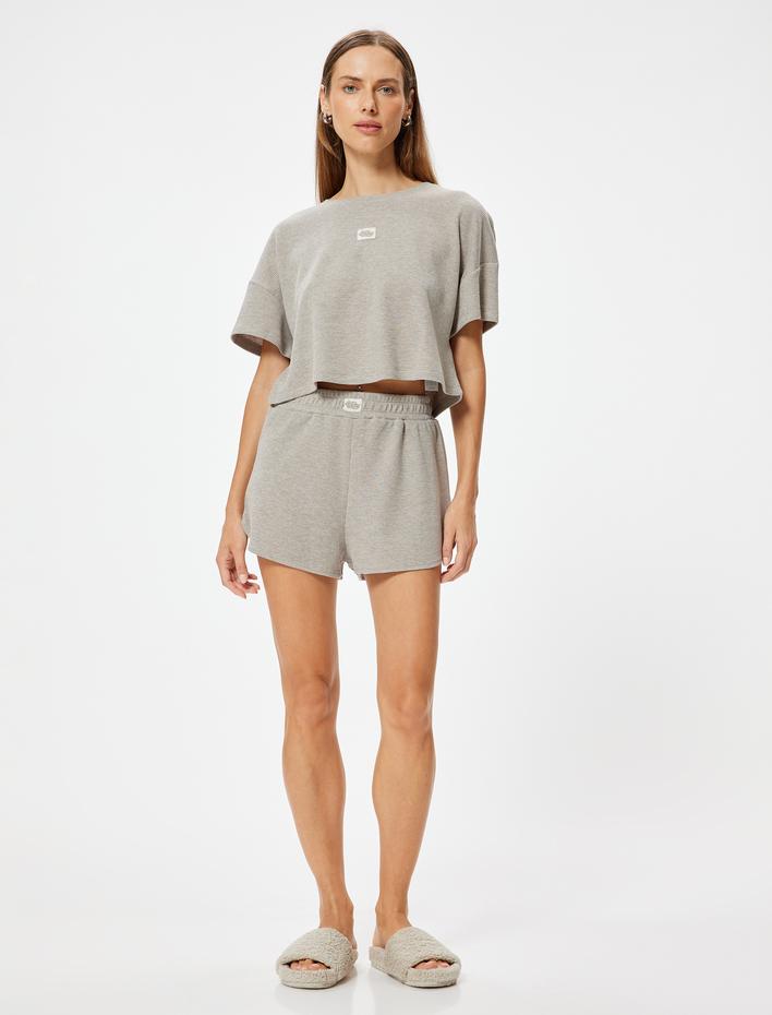  Dokulu Crop Pijama Üstü Kısa Kollu Bisiklet Yaka Rahat Kalıp