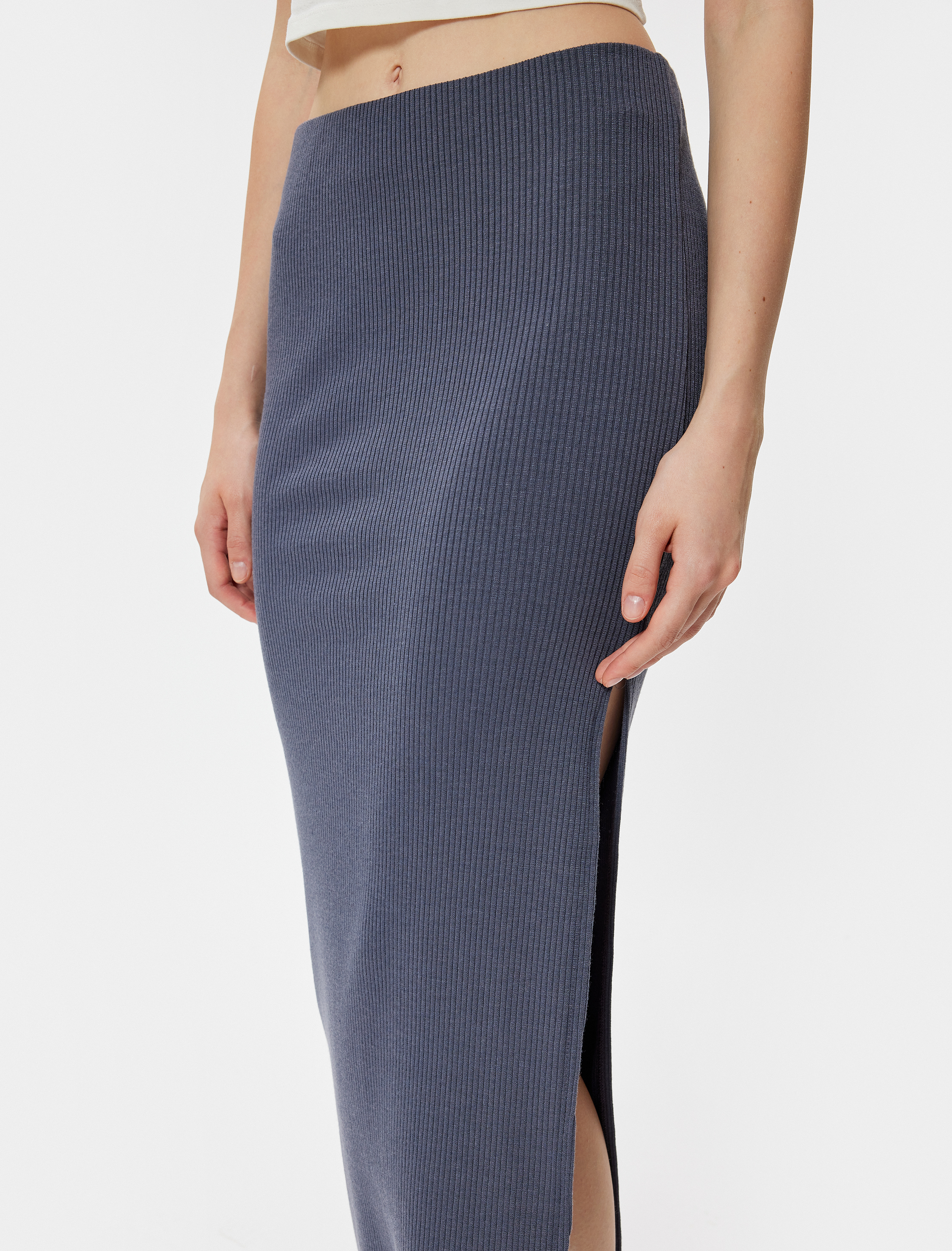   Yüksek Bel Yırtmaç Detaylı Midi A Kesim Fitilli Etek