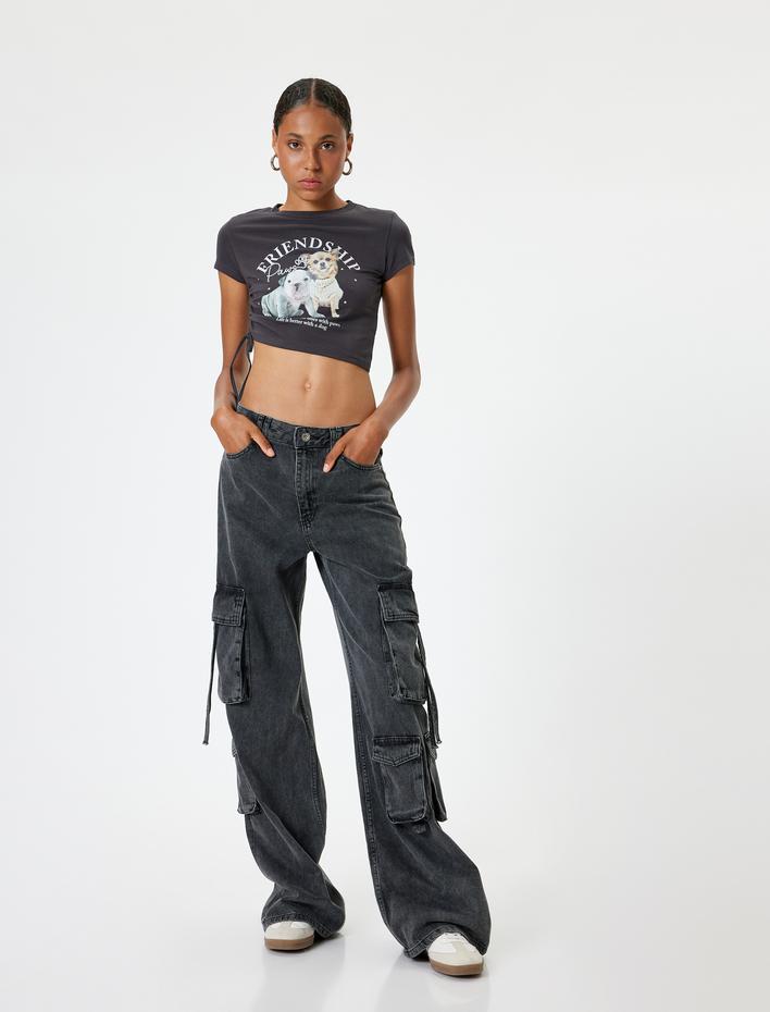  Crop Tişört Köpek Baskılı Büzgülü Slim Fit Bisiklet Yaka