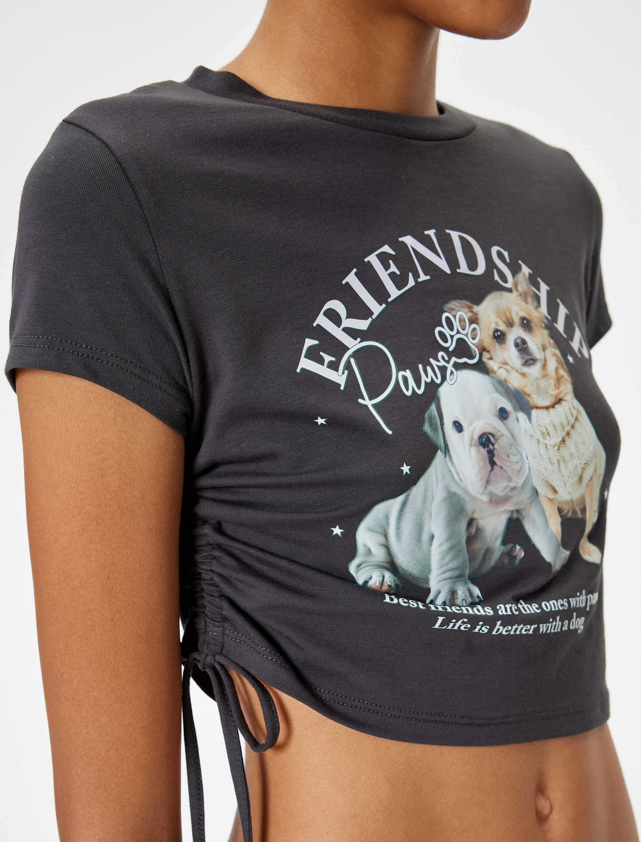 Crop Tişört Köpek Baskılı Büzgülü Slim Fit Bisiklet Yaka