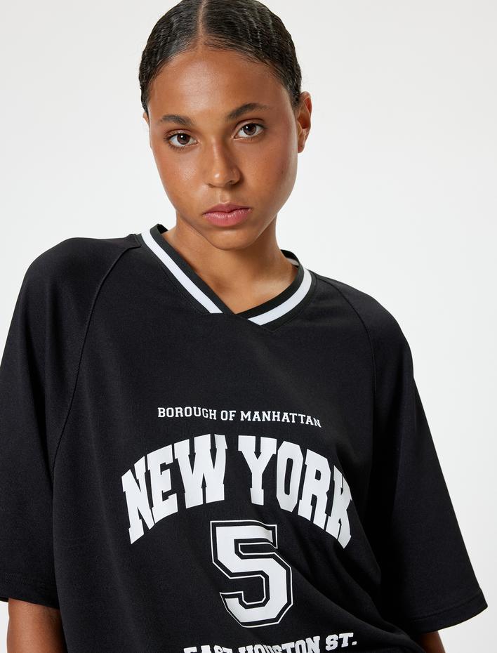  Spor Tişört Oversize V Yaka Slogan Baskılı Kısa Kollu