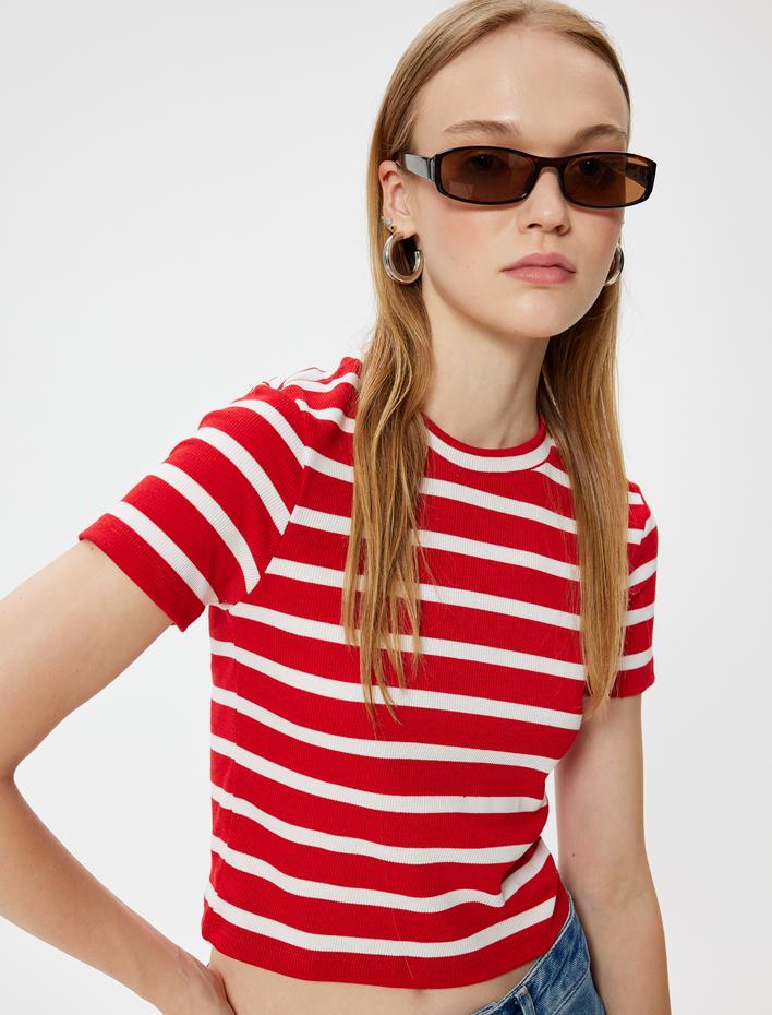  Basic Tişört Kısa Kollu Bisiklet Yaka Slim Fit