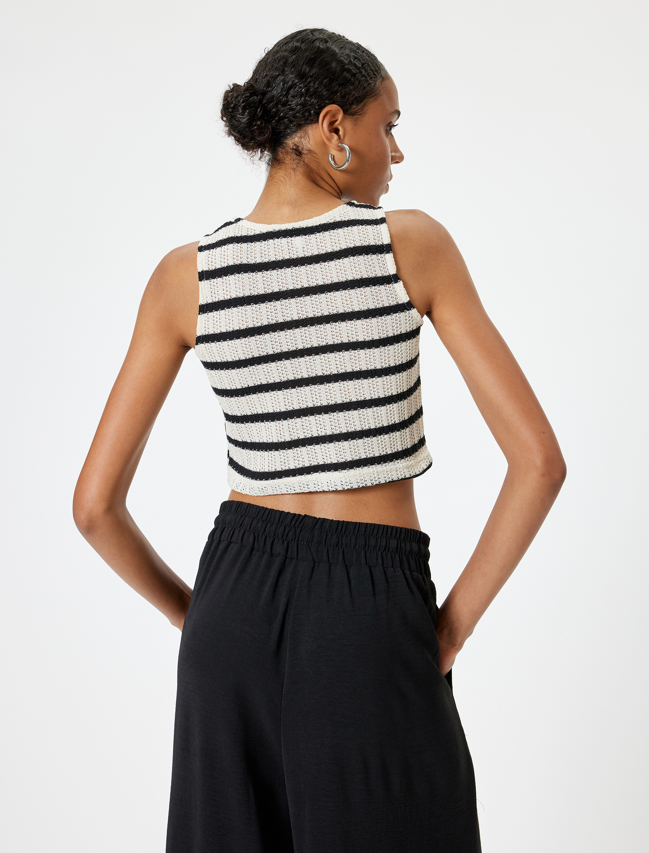 Kolsuz Atlet Slim Fit Dokulu Bisiklet Yaka