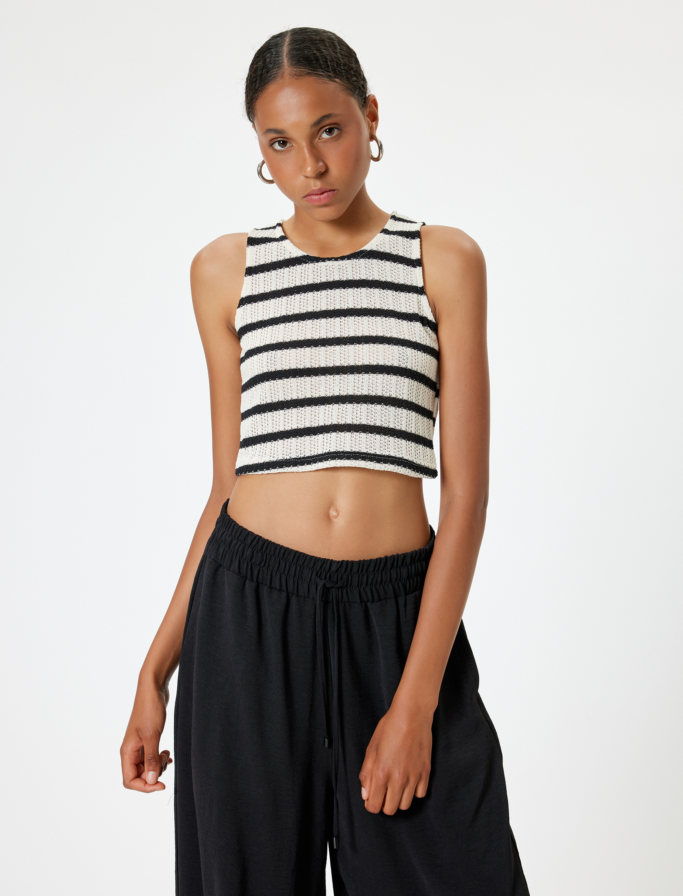 Kolsuz Atlet Slim Fit Dokulu Bisiklet Yaka