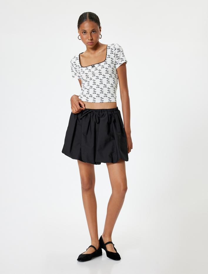  Fiyonklu Tişört Kare Yaka Kısa Kollu Kiraz Baskılı Slim Fit