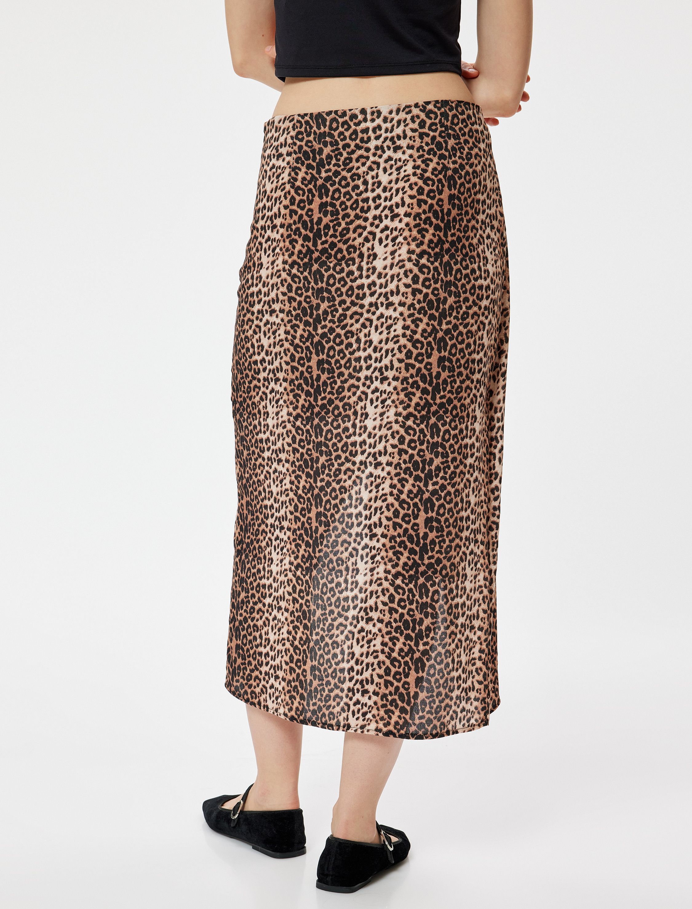   Leopar Desenli Uzun Metal Aksesuarlı Kruvaze Etek