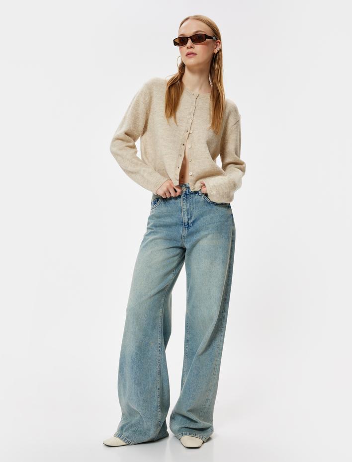  Basic Triko Hırka Bisiklet Yaka Düğmeli Uzun Kollu Yumuşak Dokulu