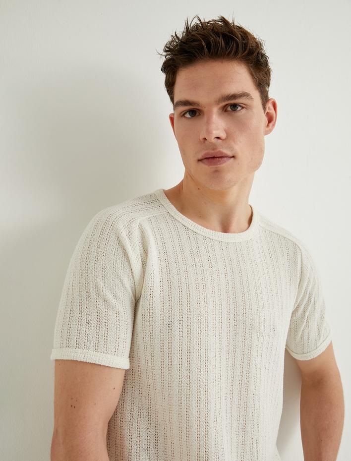  Basic Tişört Bisiklet Yaka Dokulu Kısa Kollu Viskon Karışımlı