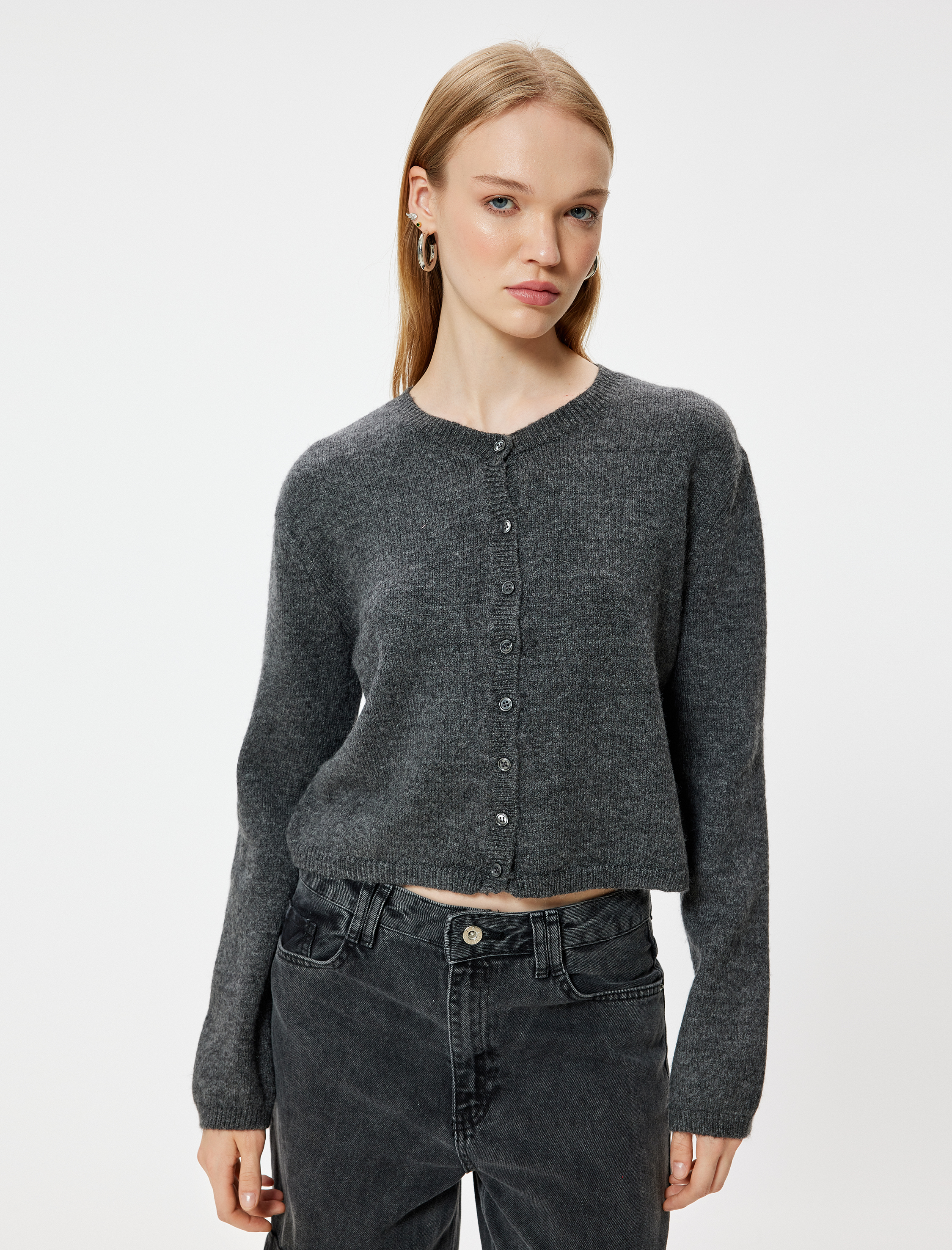   Basic Triko Hırka Bisiklet Yaka Düğmeli Uzun Kollu Yumuşak Dokulu