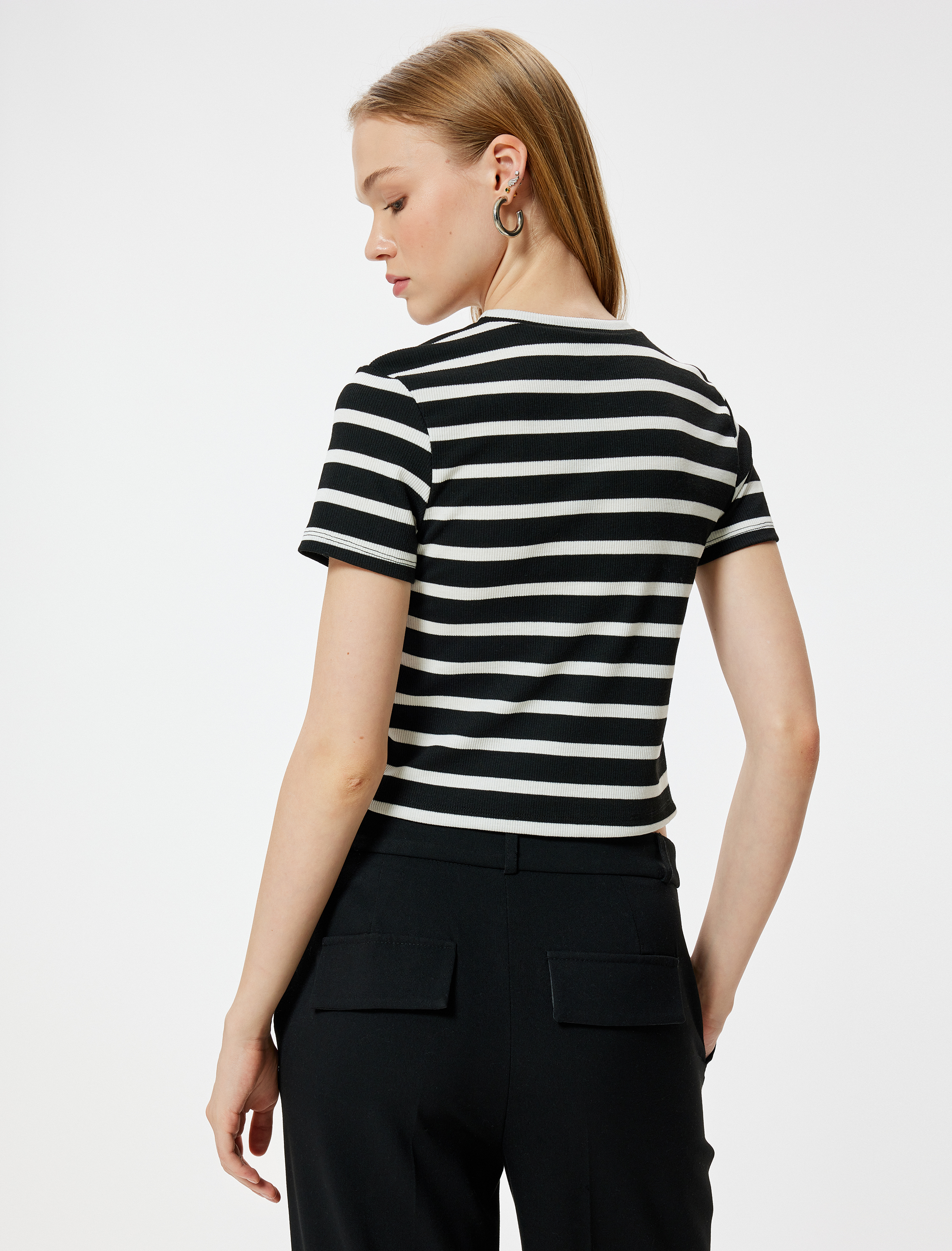   Basic Tişört Kısa Kollu Bisiklet Yaka Slim Fit