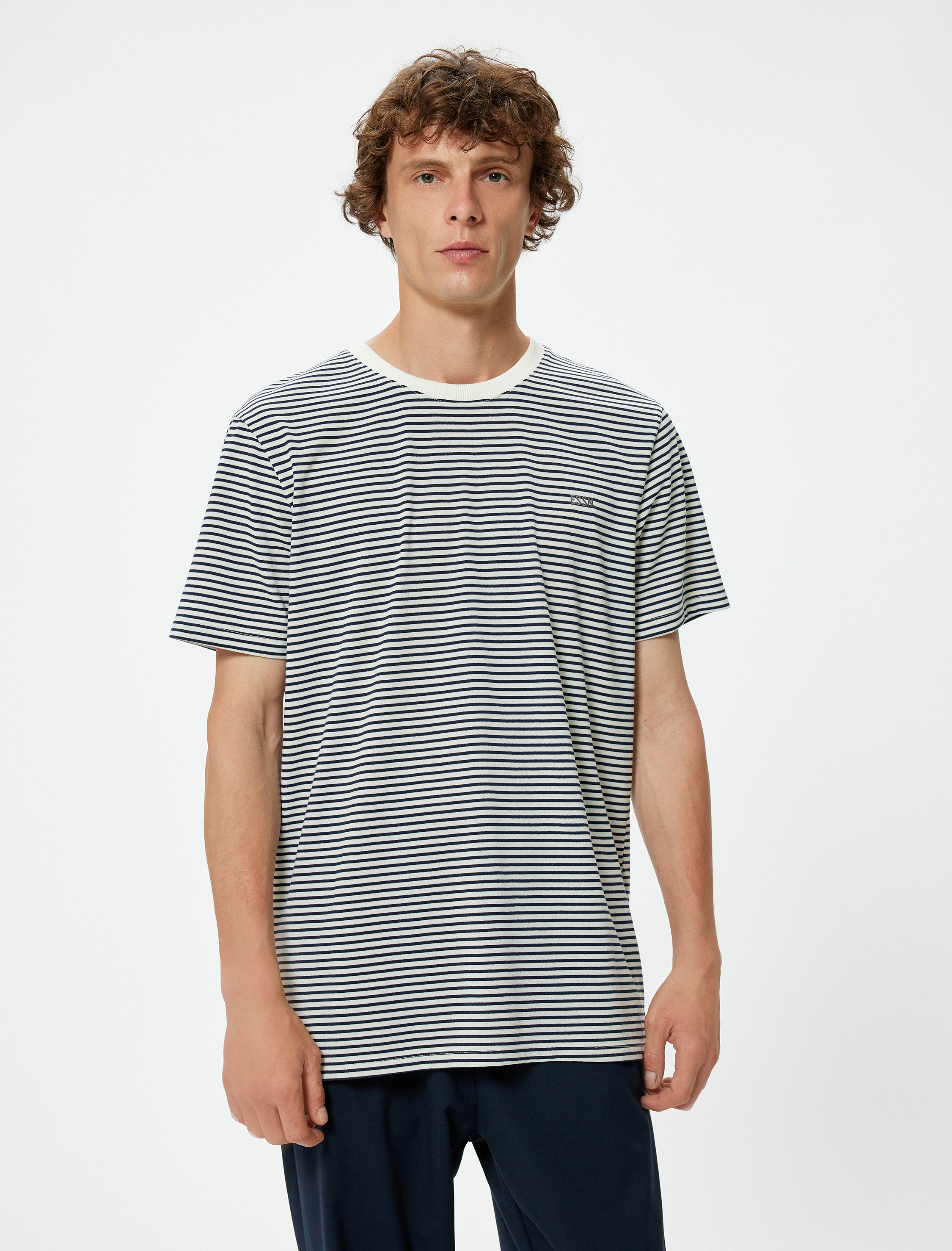   Çizgili Bisiklet Yaka İşlemeli Kısa Kollu Slim Fit Tişört