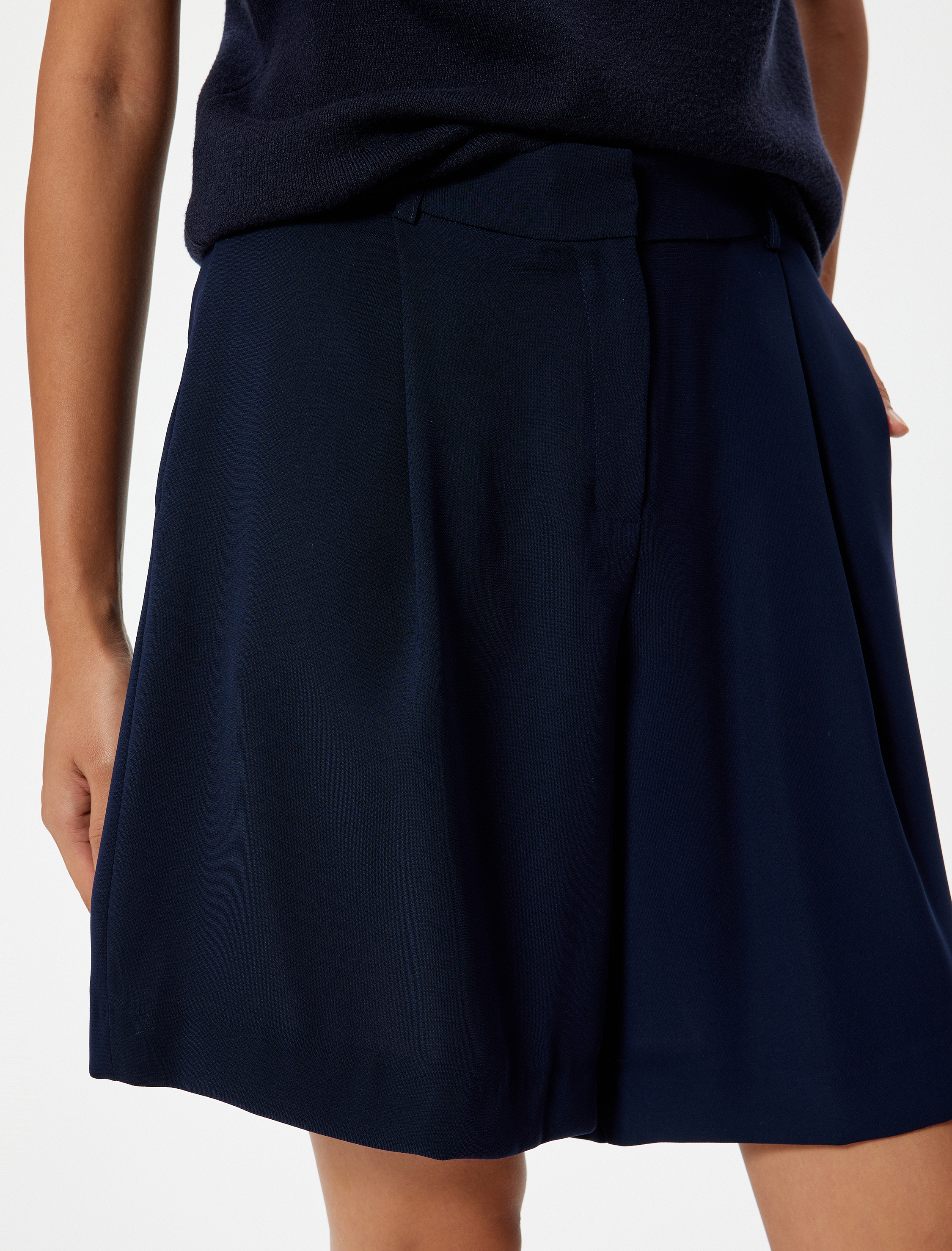   Bermuda Şort  Cepli Pile Detaylı