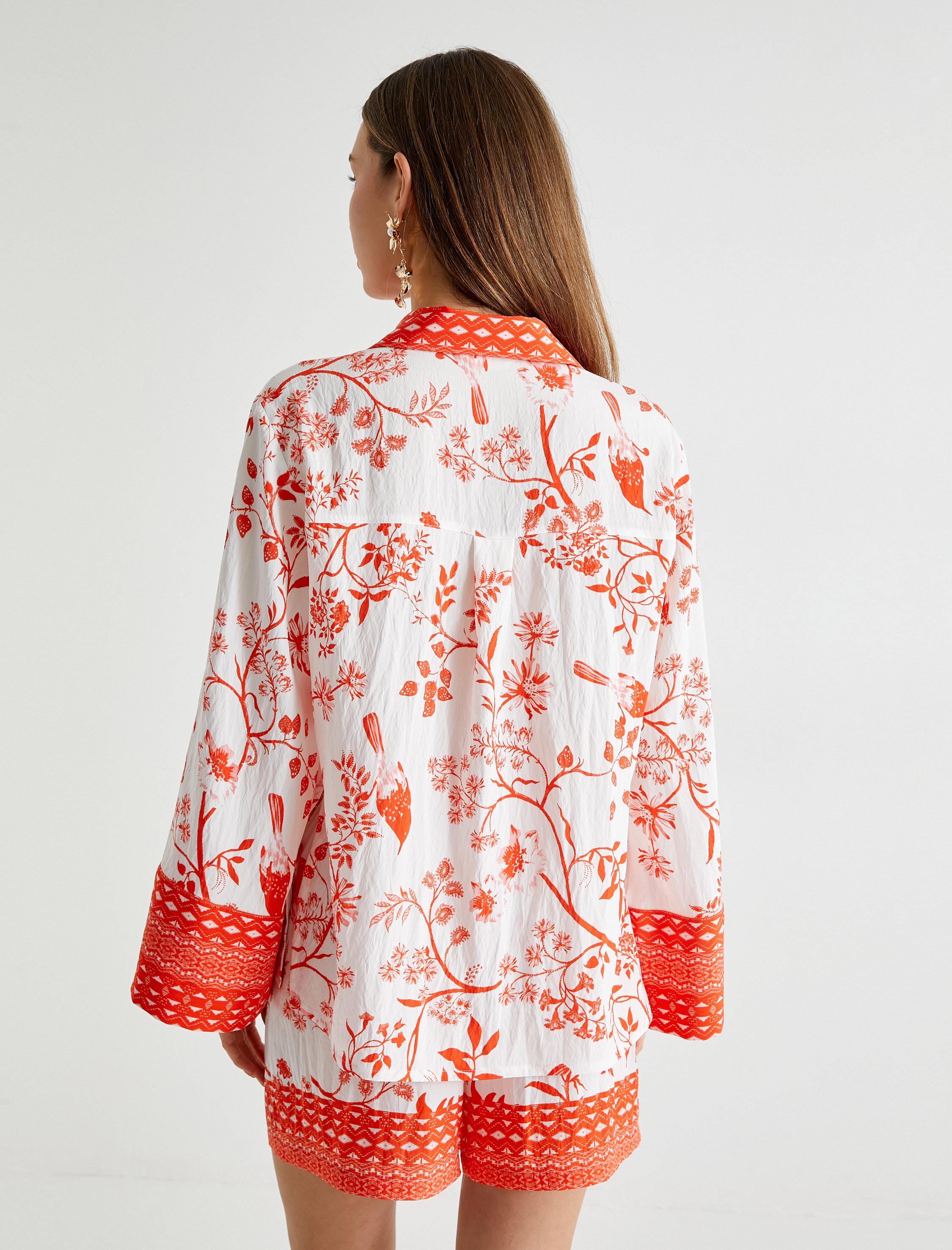   Çiçekli Gömlek Uzun Geniş Kollu