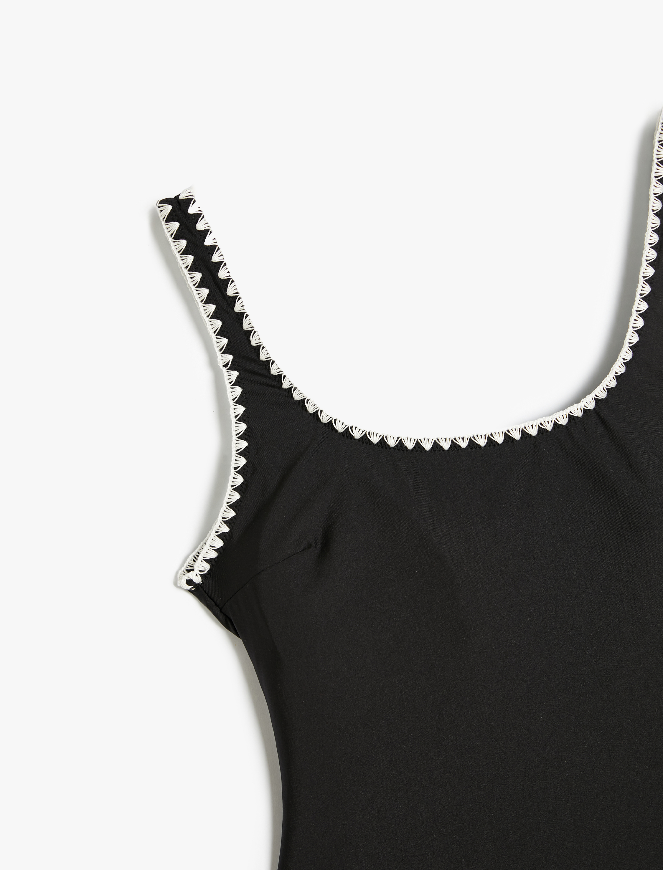   Kroşe Detaylı Mayo