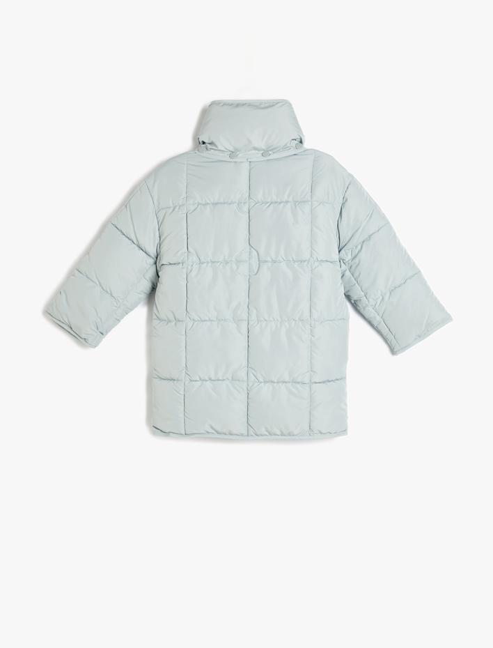 Kız Çocuk Dik Yaka Çıtçıt Detaylı Oversize Kapitone Şişme Mont