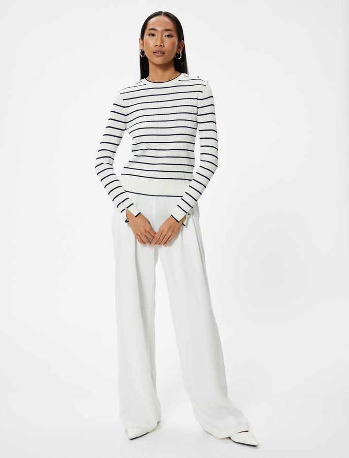  Triko Kazak Düğme Detaylı Uzun Kollu Yuvarlak Yaka