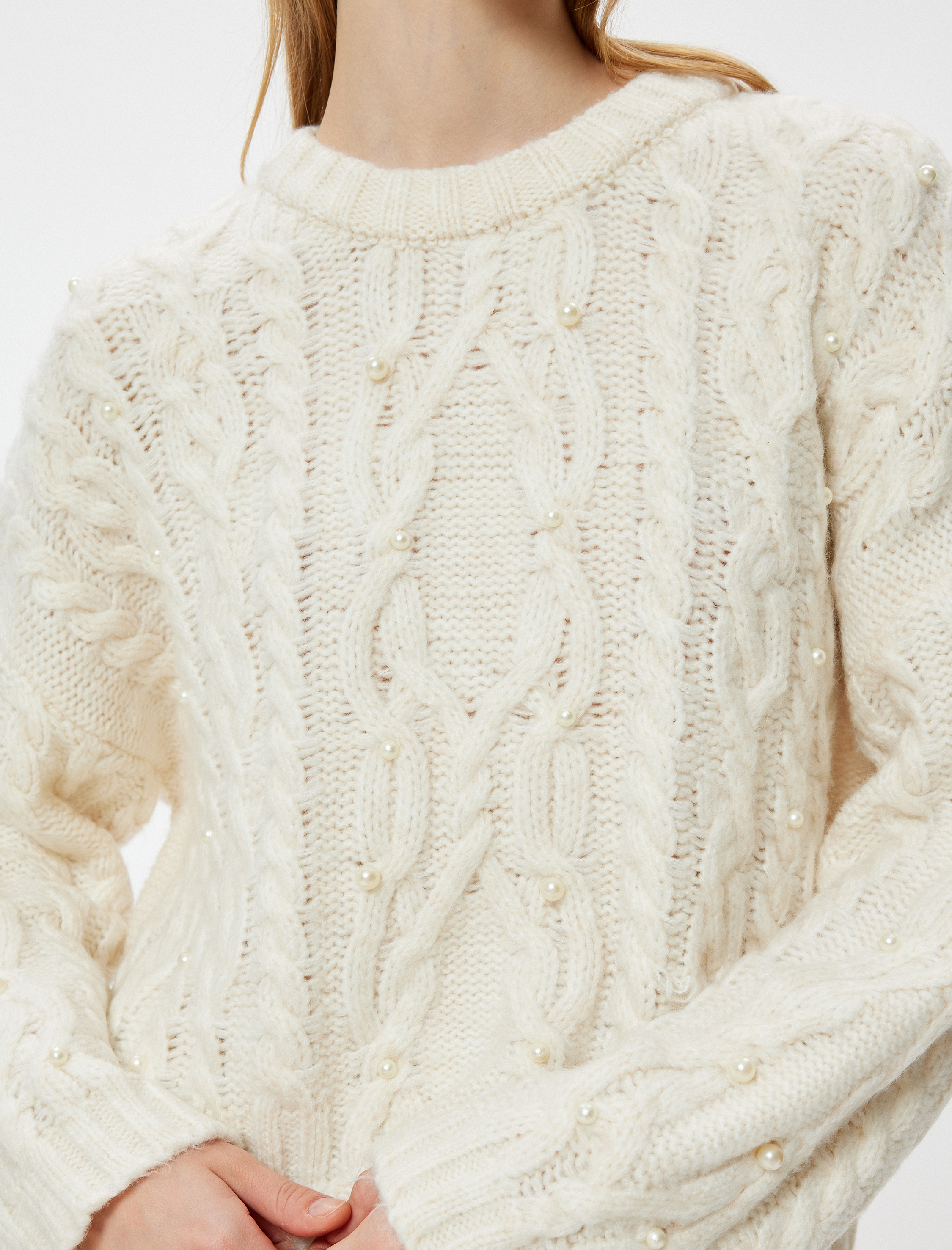   Triko Kazak Saç Örgü Dokulu Bisiklet Yaka İnci Detaylı