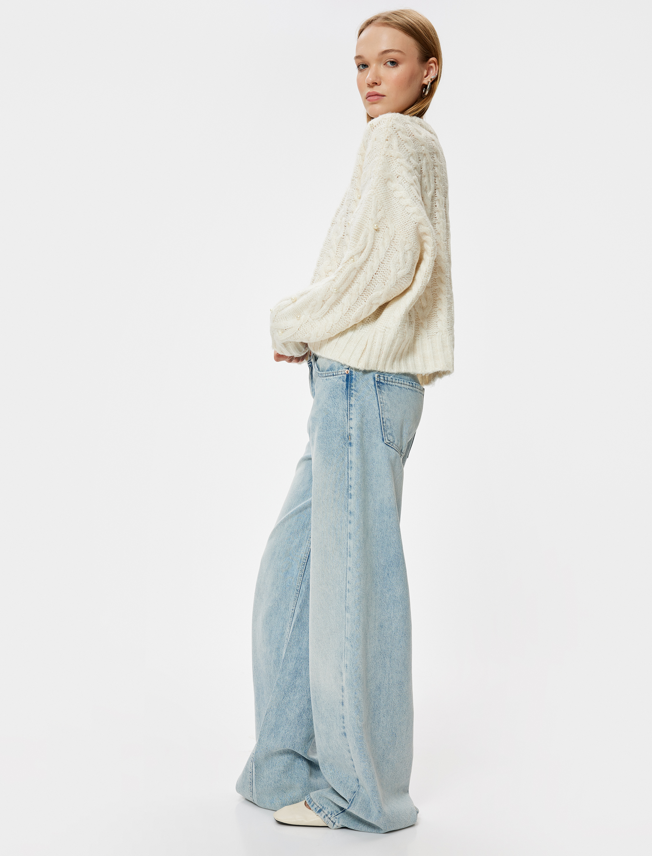   Triko Kazak Saç Örgü Dokulu Bisiklet Yaka İnci Detaylı